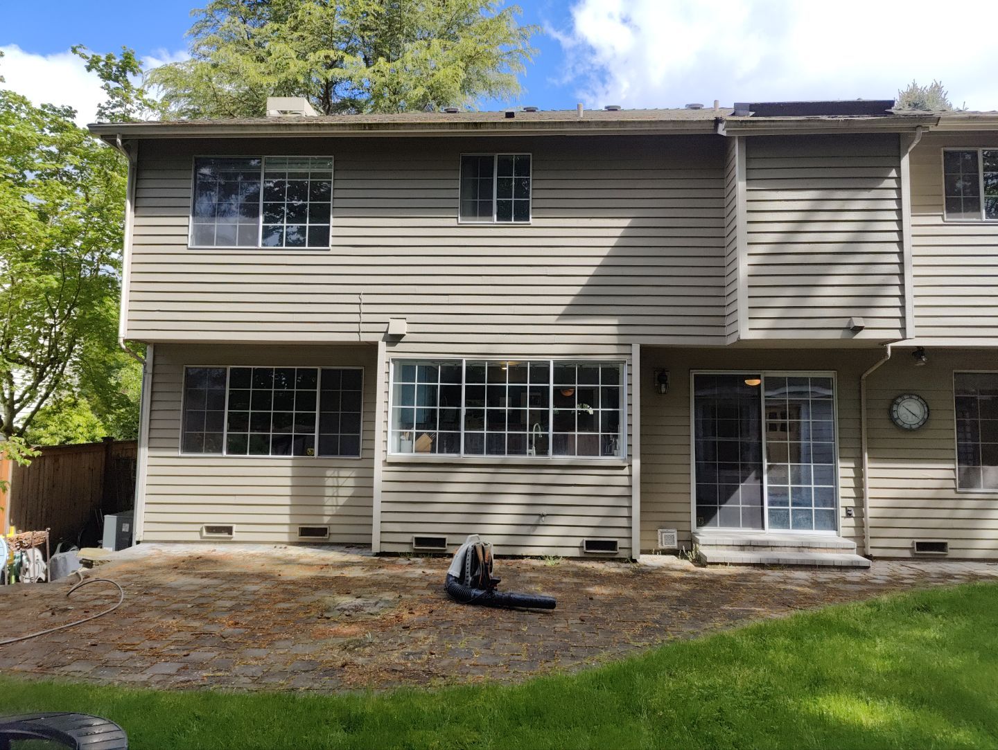 Paver Soft Washing, Window Cleaning, Gutter Cleaning in Issaquah by WindowWorks