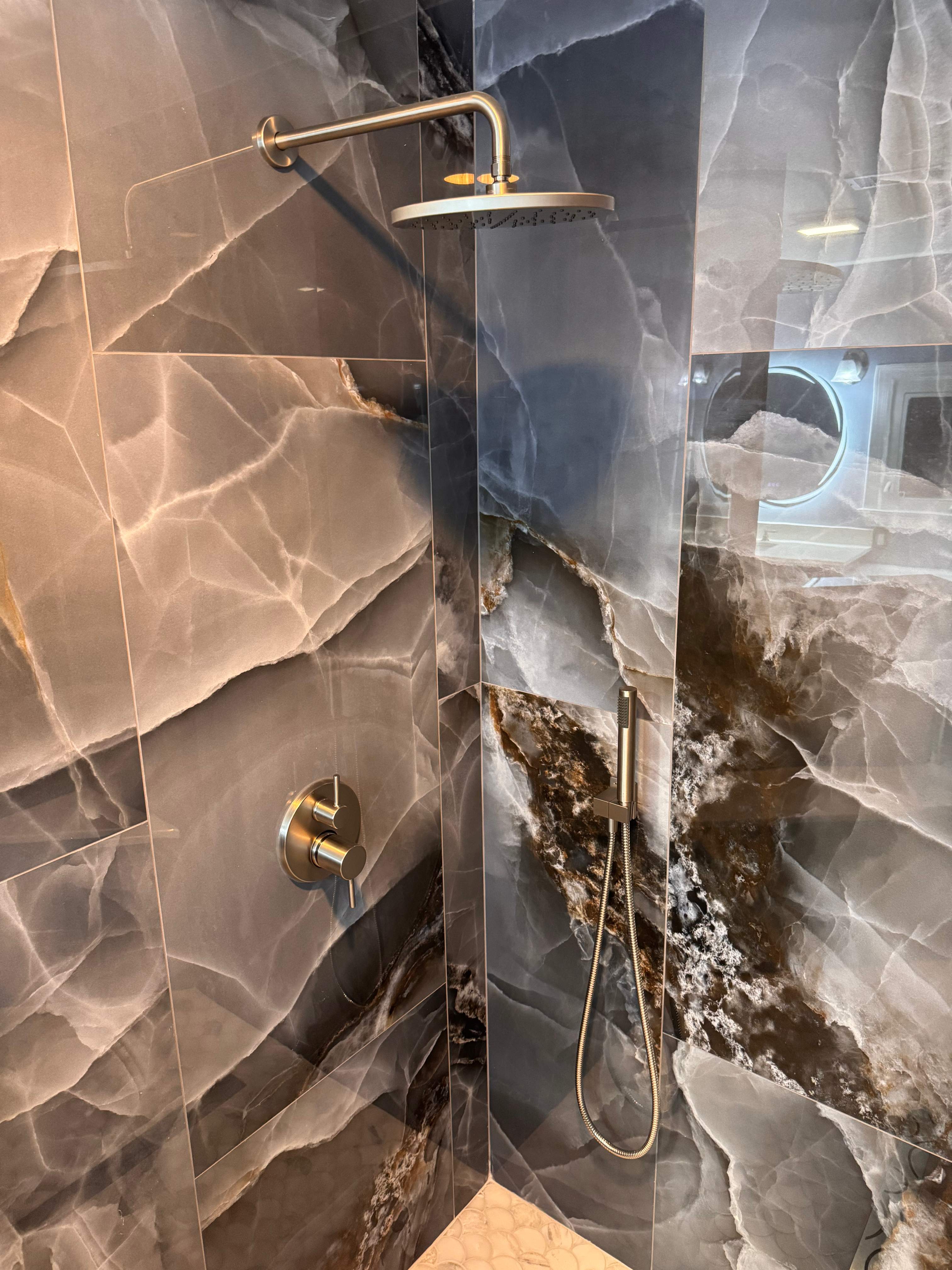 Master bathroom renovation by Prudencio