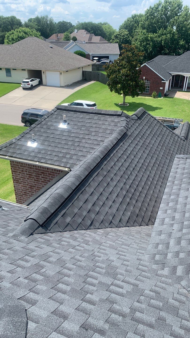 GAF HDZ - Charcoal by Elite Roofing LLC