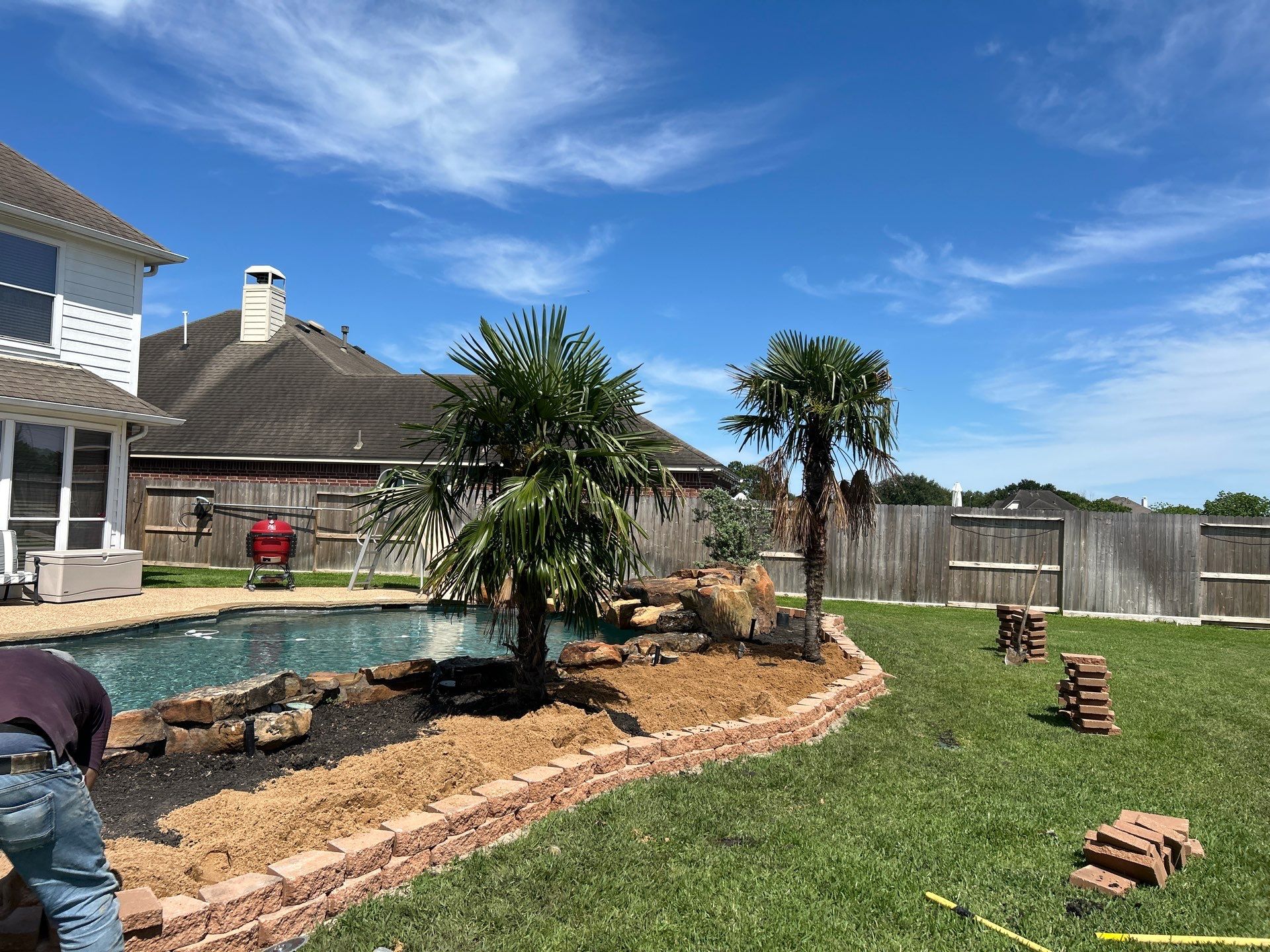 🌿 Larry Caudillo’s Poolside Landscape Revamp by Texas Urban Elements