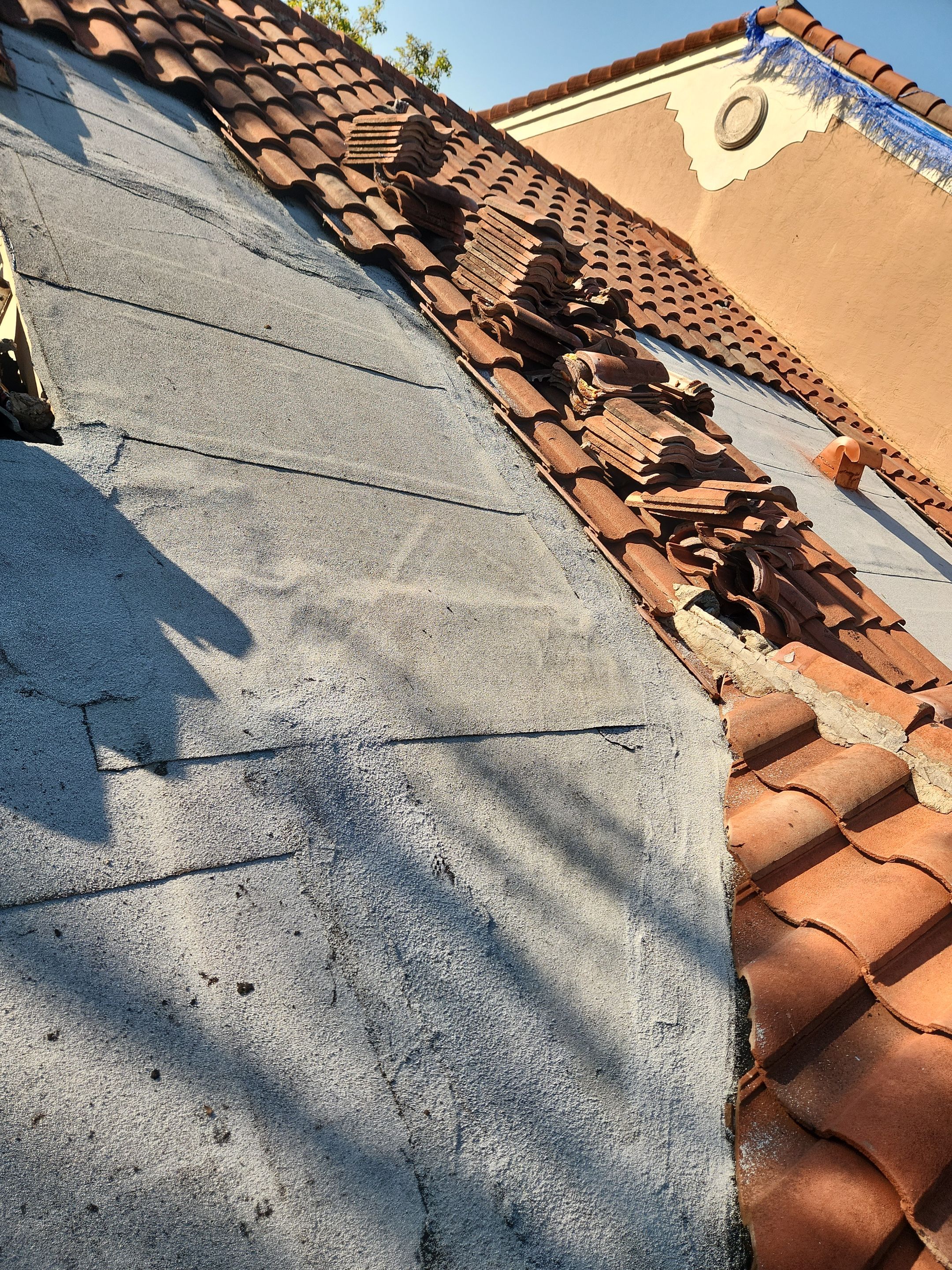 Concrete Tile Roof Repair in Coconut Creek β Reliable & Long-Lasting Solutions by Aastro Roofing