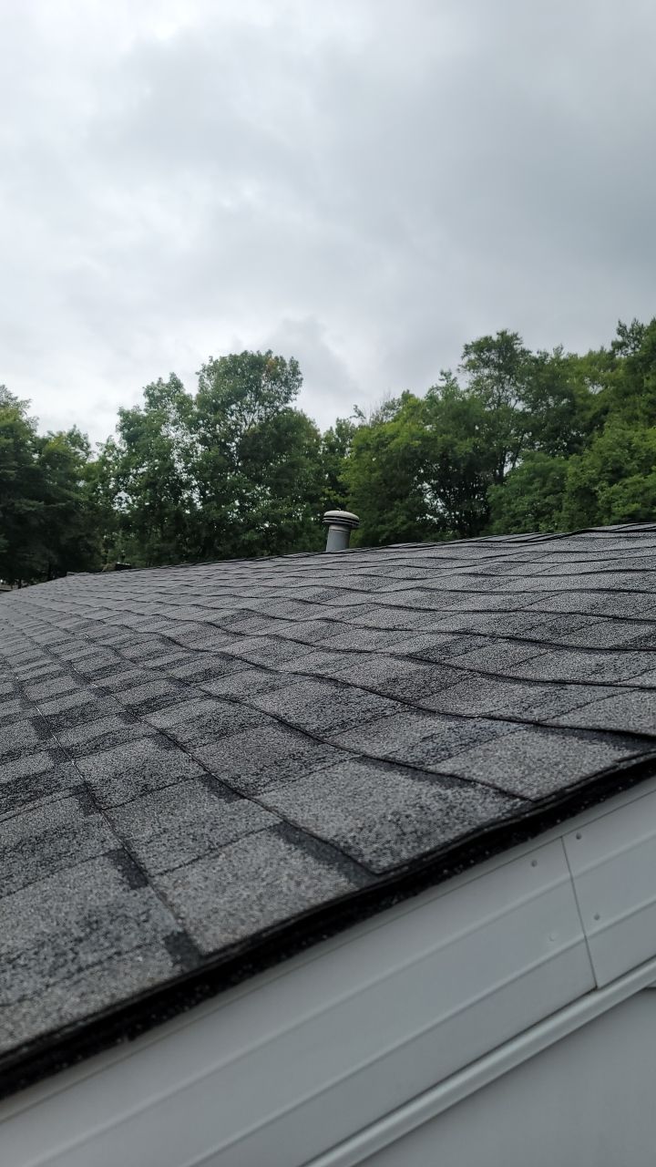 CERTAINTEED LANDMARK COLOR: PEWTER DRIP EDGE: WHITE by Eagle Eye Roofing