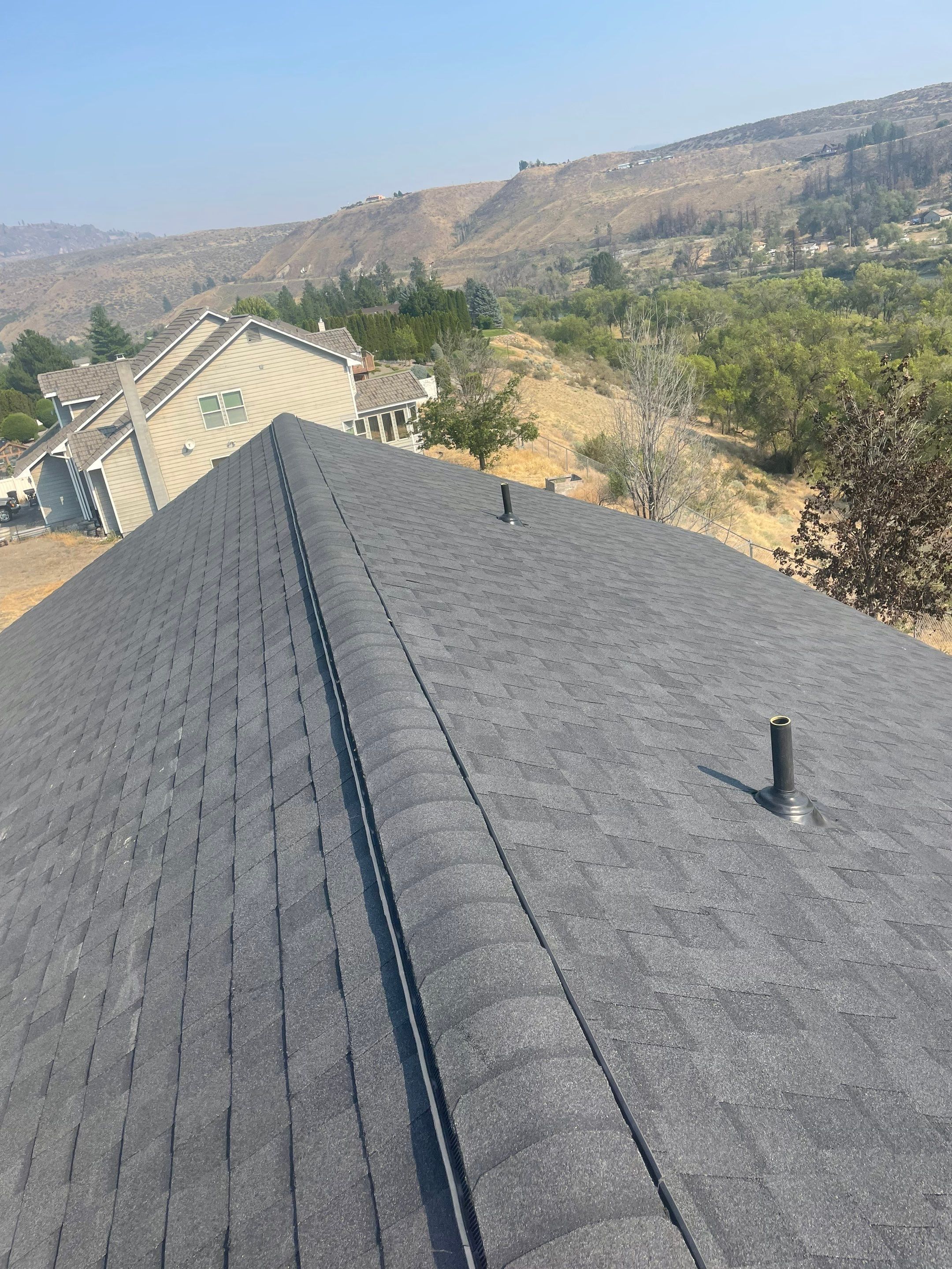Residential Roof Replacement With Architectural Shingles in Omak by Alpine Roofing