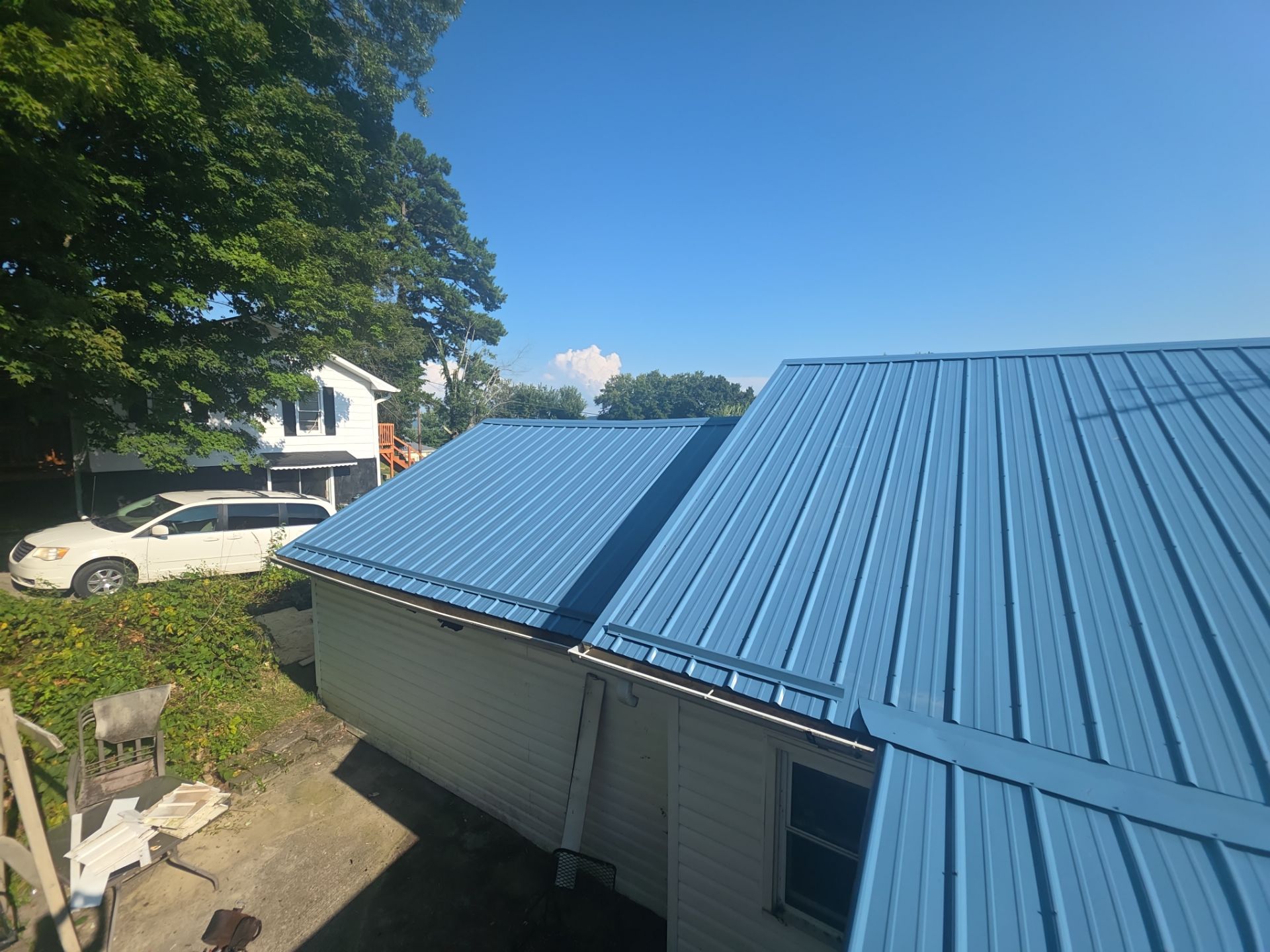 Vichare Residence by Omnia Roofing