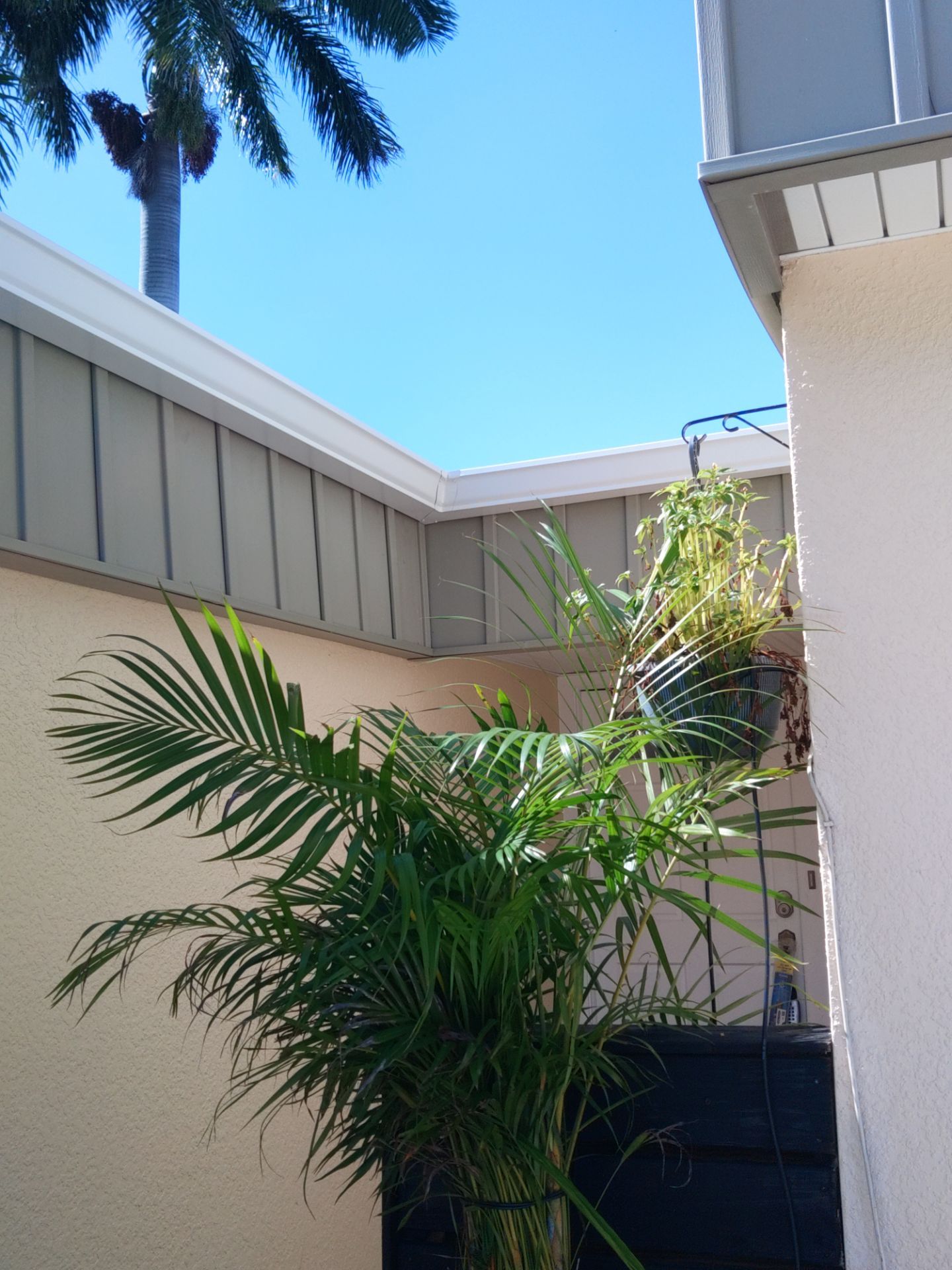 Seamless Gutters for a Luxury Finish in Fort Myers FL by Gutter Professors