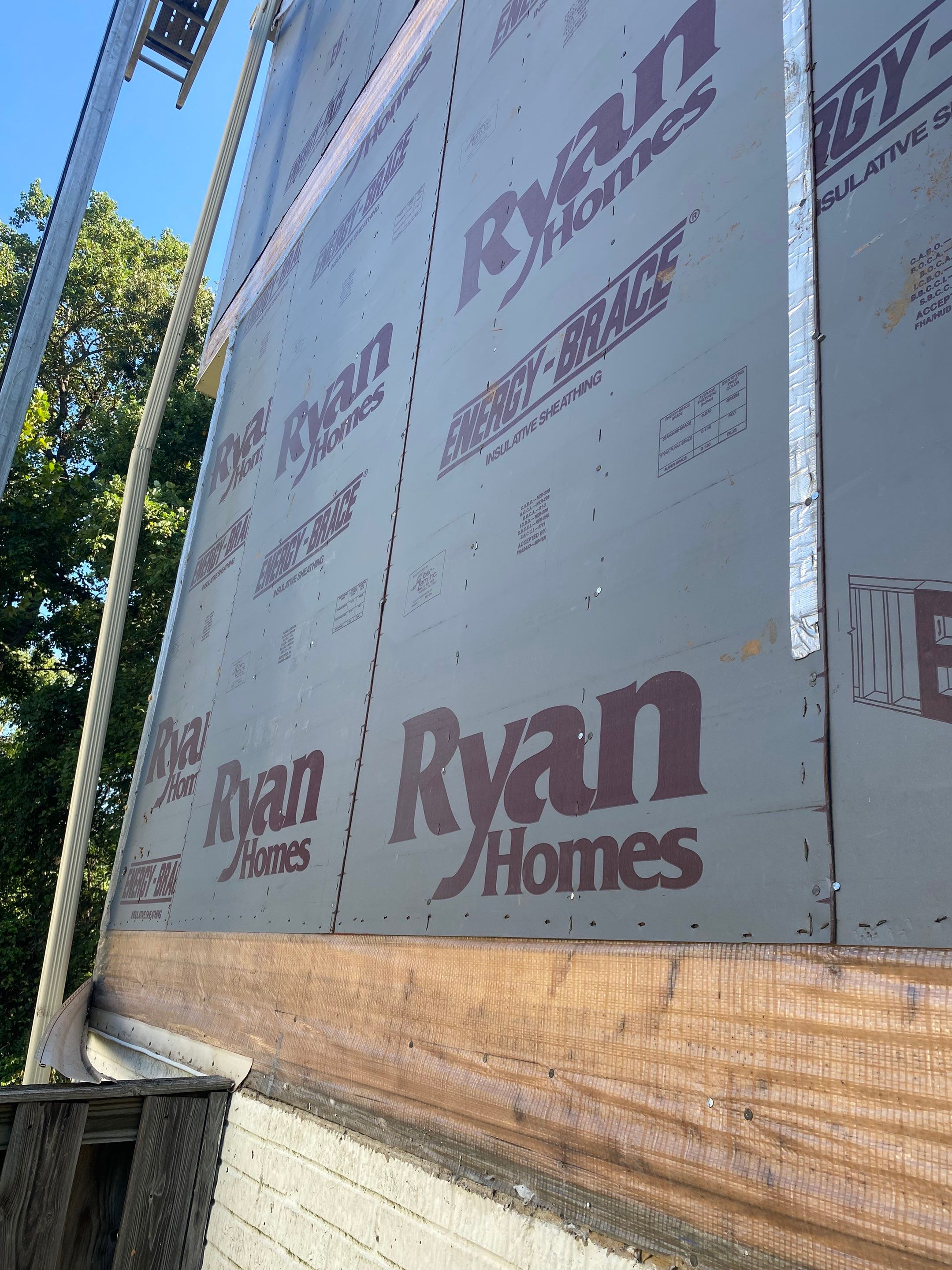 Woodbridge: Siding Replacement with Mastic Ovation Vinyl siding in Linen  by RM Banning, Inc.