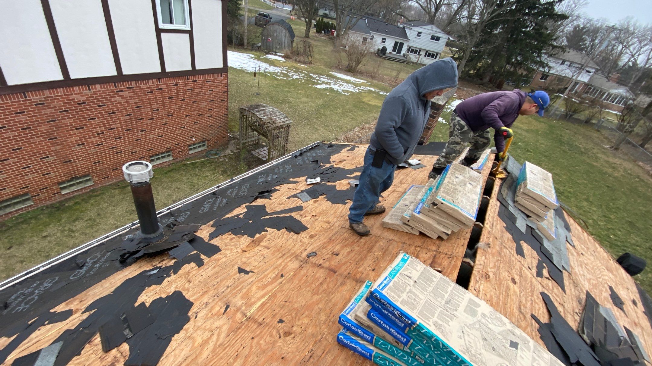 Roof Replacement using CertainTeed Landmark by 180 Contractors