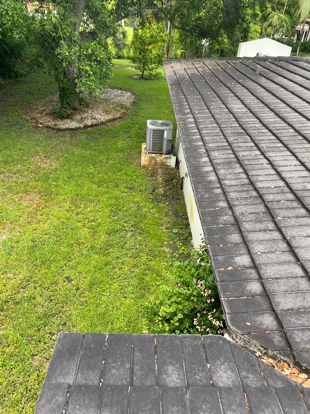 Metal Roof - Galvalume - Medium Bronze by Istueta Roofing