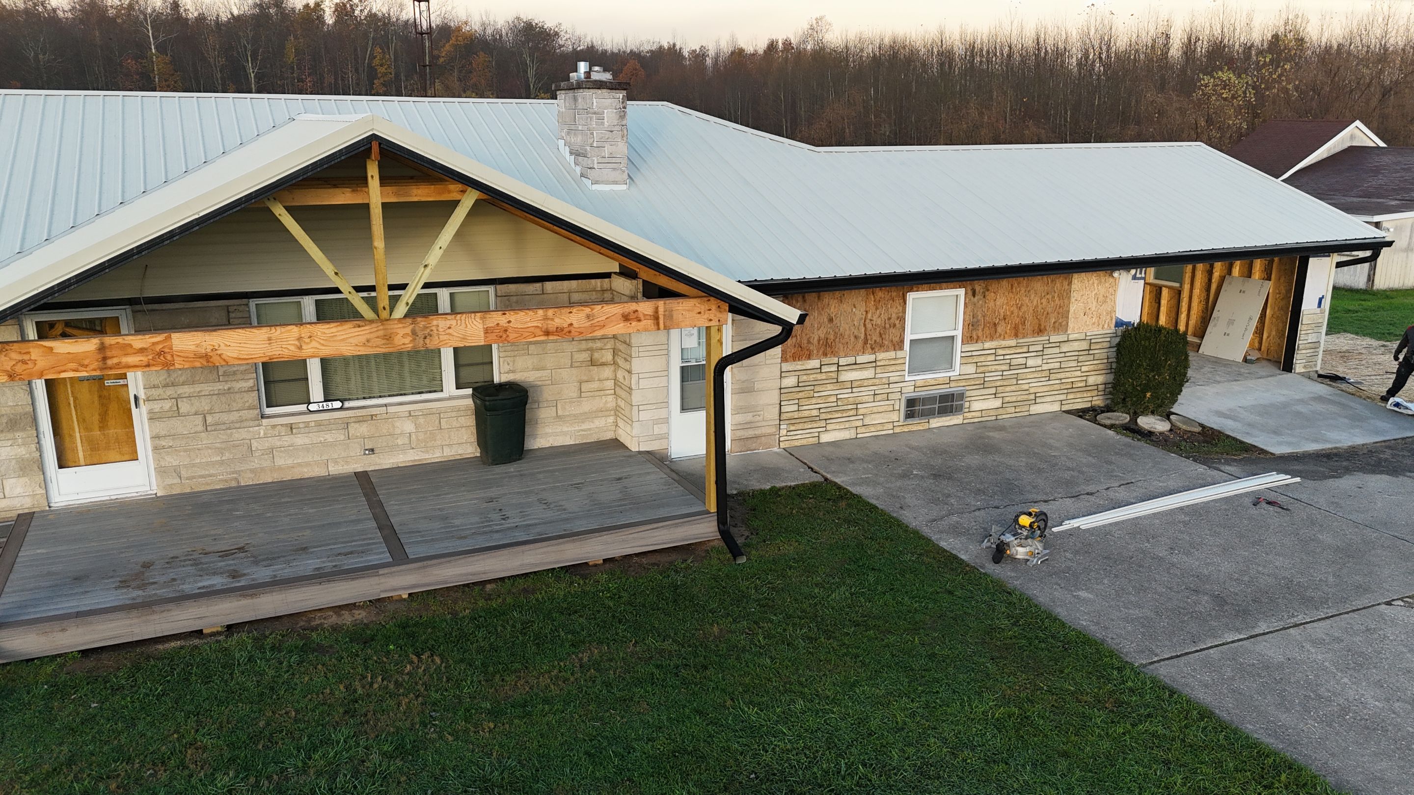 Metal Roofing by Leach and Brown Construction LLC