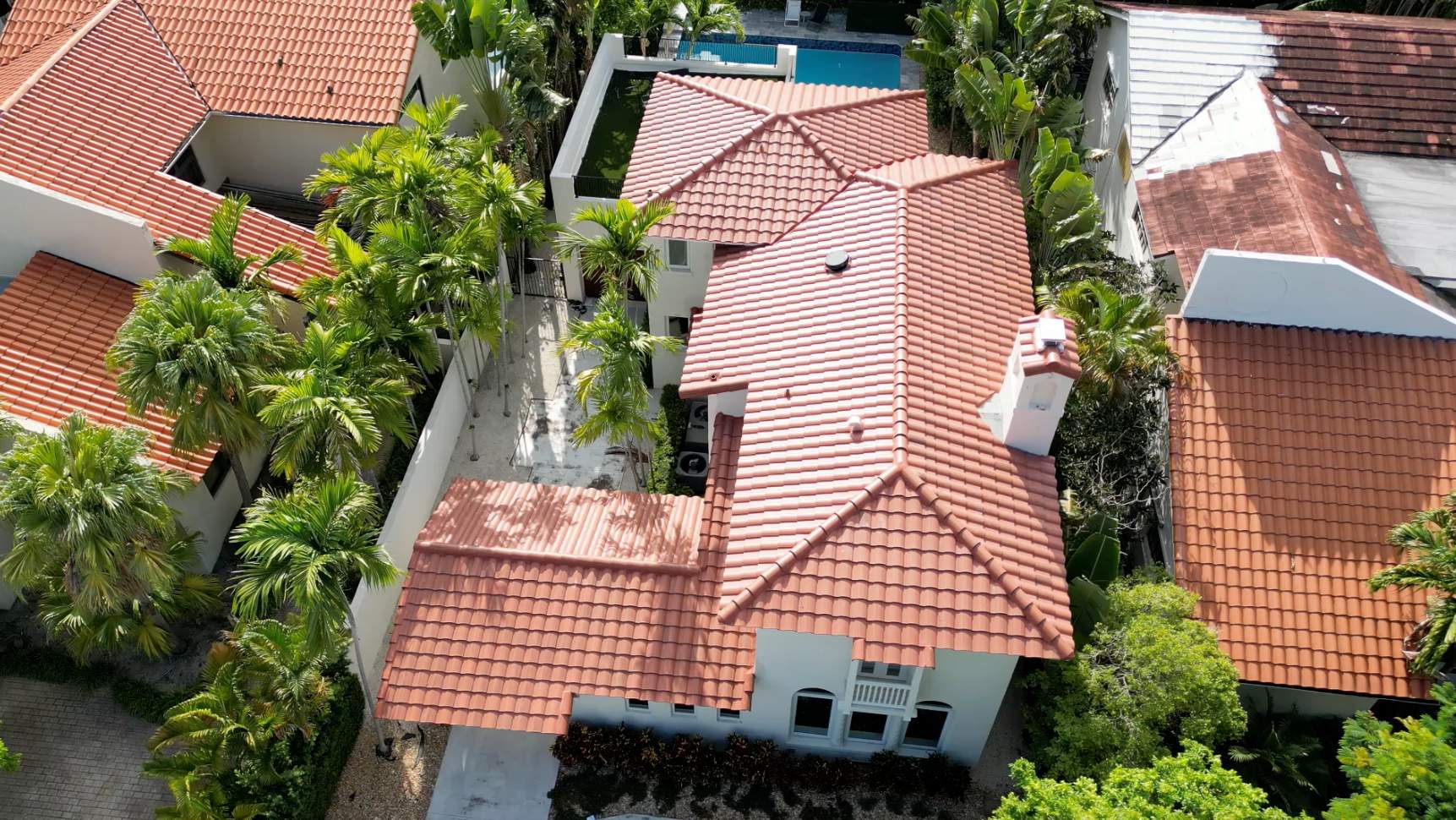 Crown - Sanibel - Sunburst by Istueta Roofing