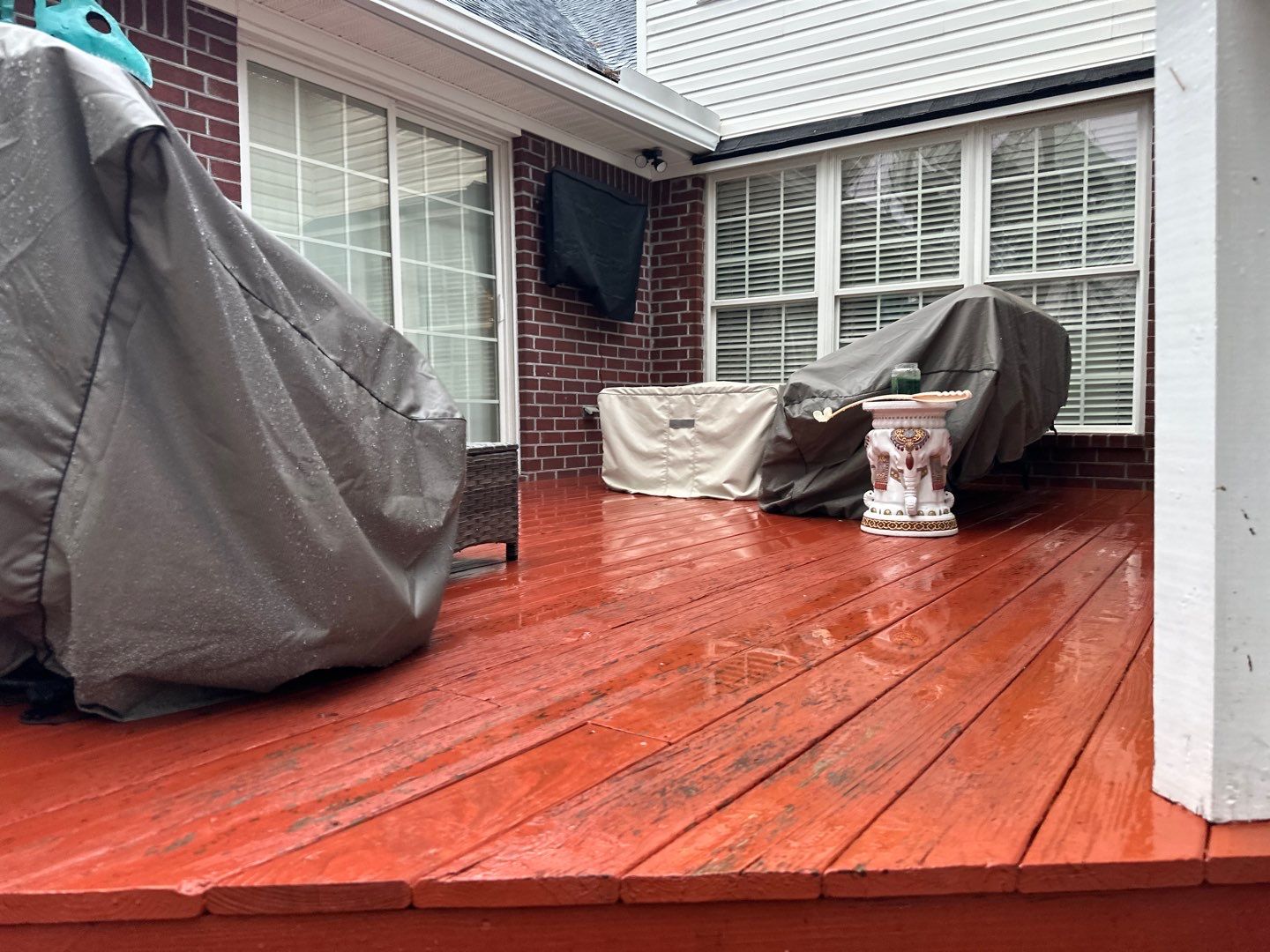 Weathered Deck using AcryFin by DuraSeal