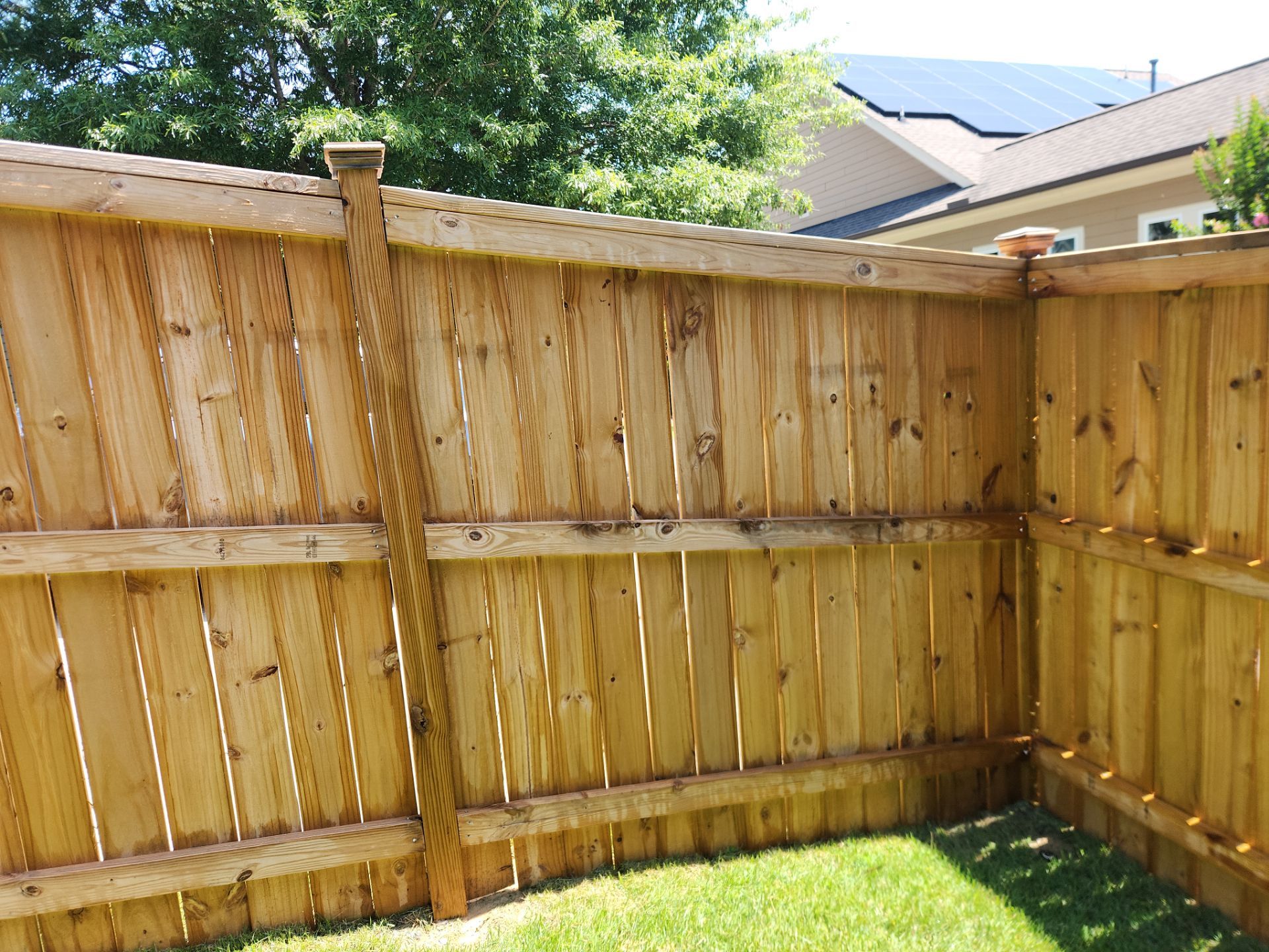 Wood Fence using Wood Sealant and Stain by DuraSeal