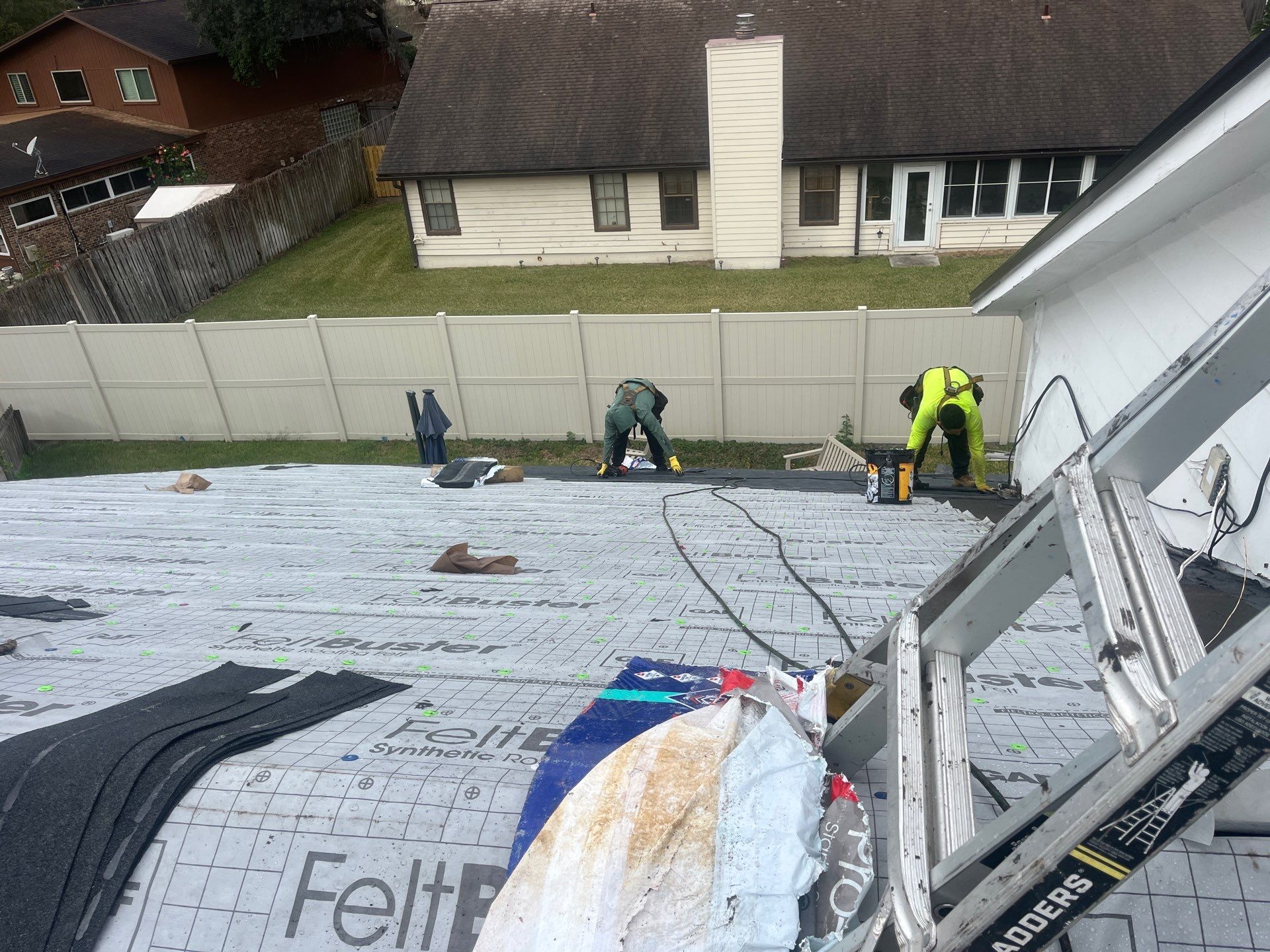 GAF Charcoal Architectural Shingle - Re-roof by Endless Summer Roofing Co.