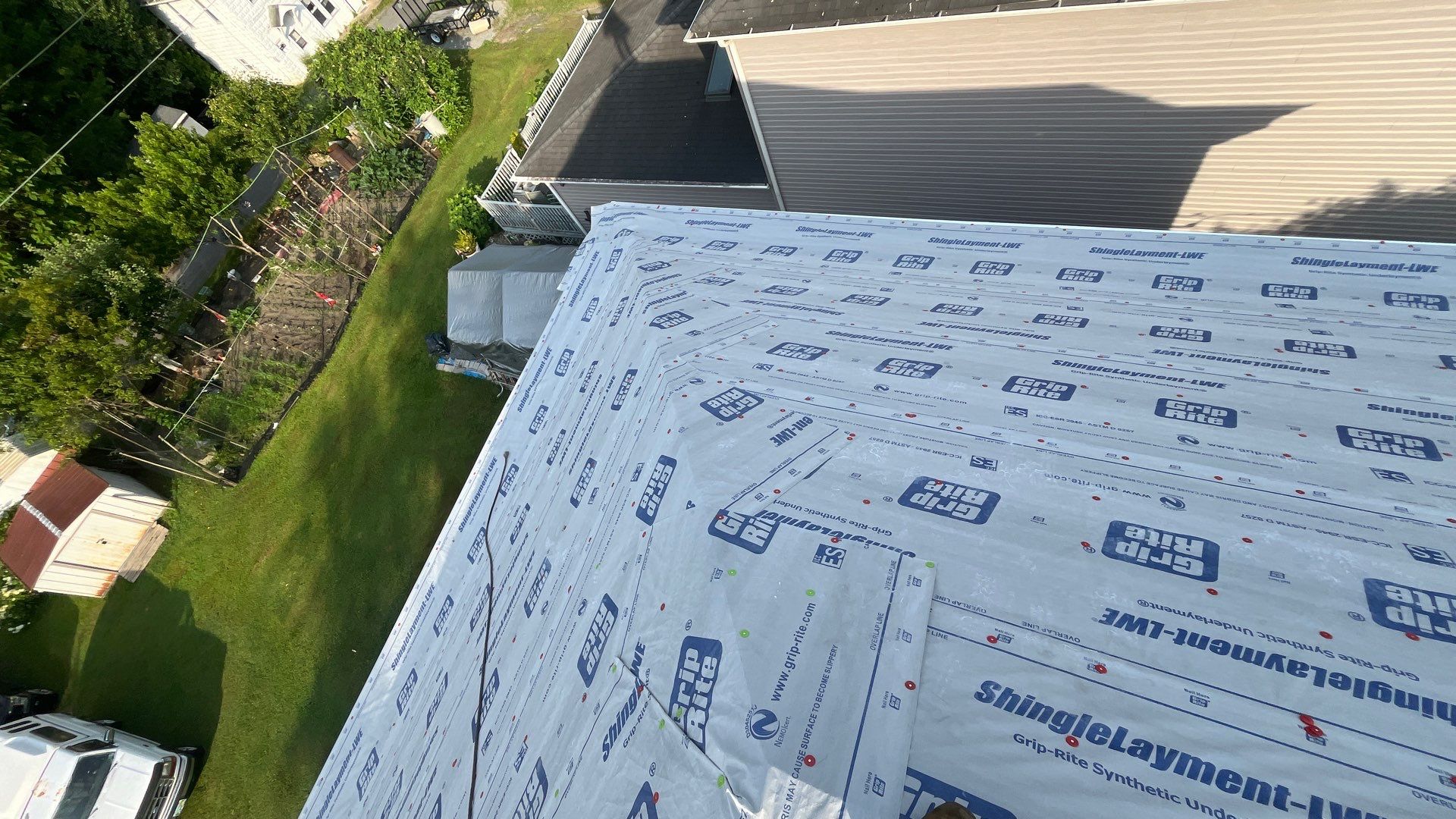 Residential Roofing Installation using GAF Timberline HDZ Charcoal by Rainstoppers Roofing