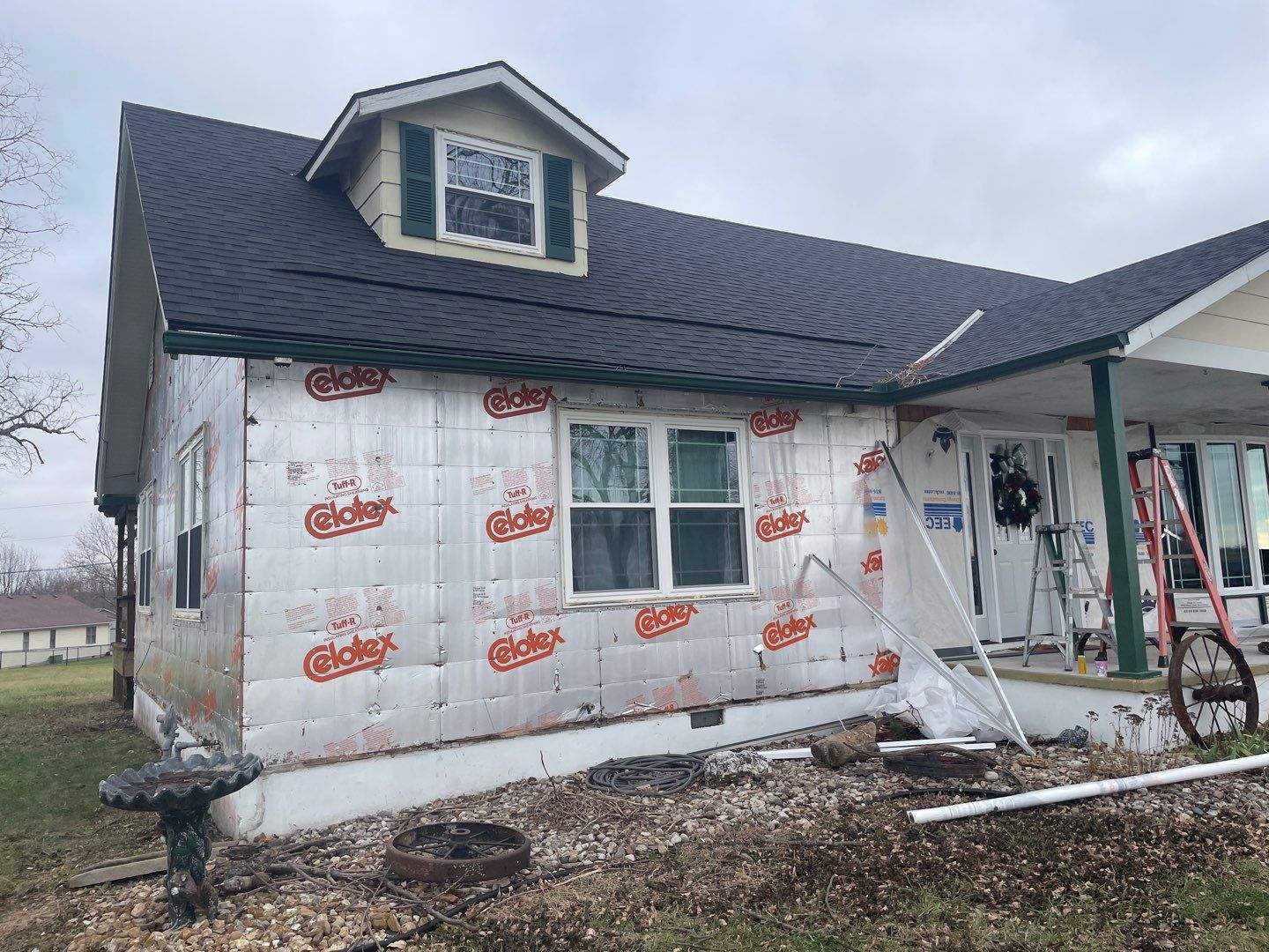 Siding Installation using Craneboard D7 by EEC Windows, Siding & Roofing