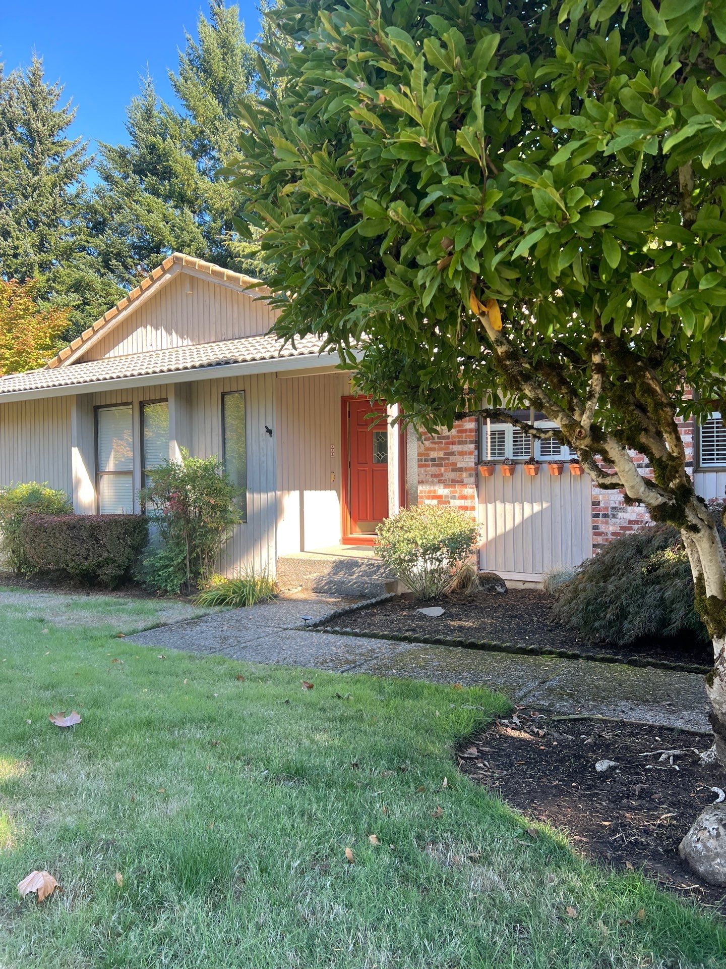 Maid Service House Cleaning in West Linn by Cloud 9 Professional Cleaning Services