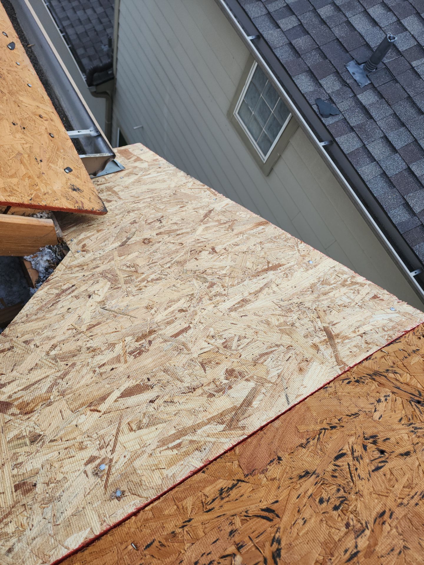 Residential Roofing Installation using Owen's Corning Duration (Lifetime) Shingles by Roof Repair Company