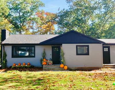 Siding Installation using Certainteed monogram charcoal gray Owens Corning Onyx Black