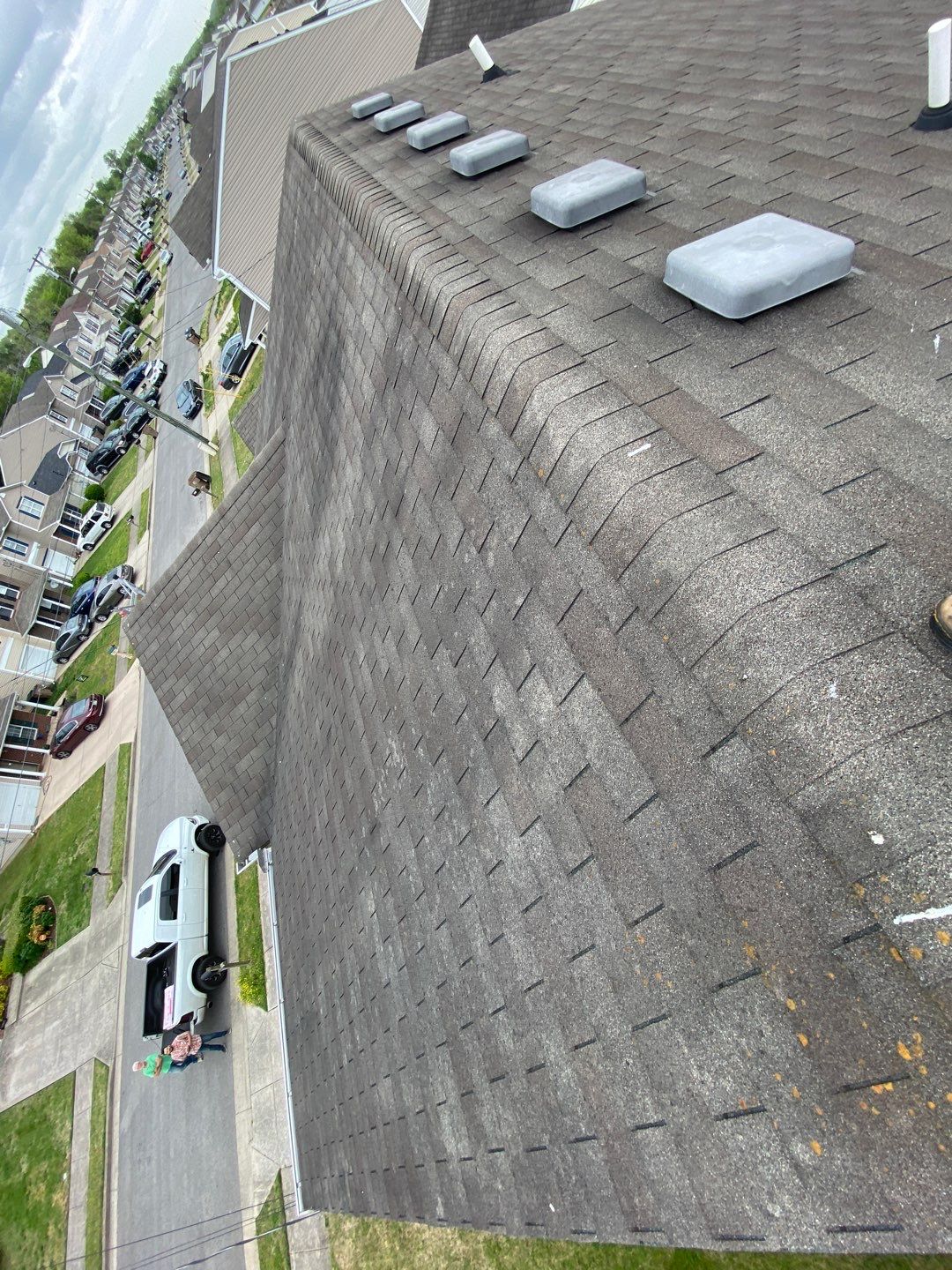 Residential Roofing Installation using Owens Corning TruDef Oakridge Roofing System by Undersun Roofing 