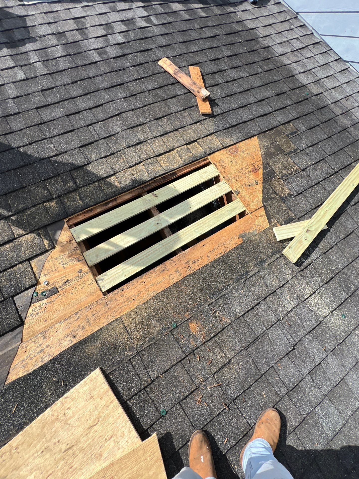 Residential Roofing Repair using Owen's Corning Duration (Lifetime) Shingles by Roof Repair Company