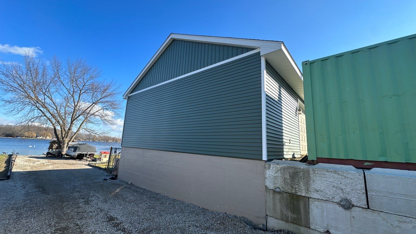 Siding Replacement using CertainTeed Restoration Classis D4 by 180 Contractors