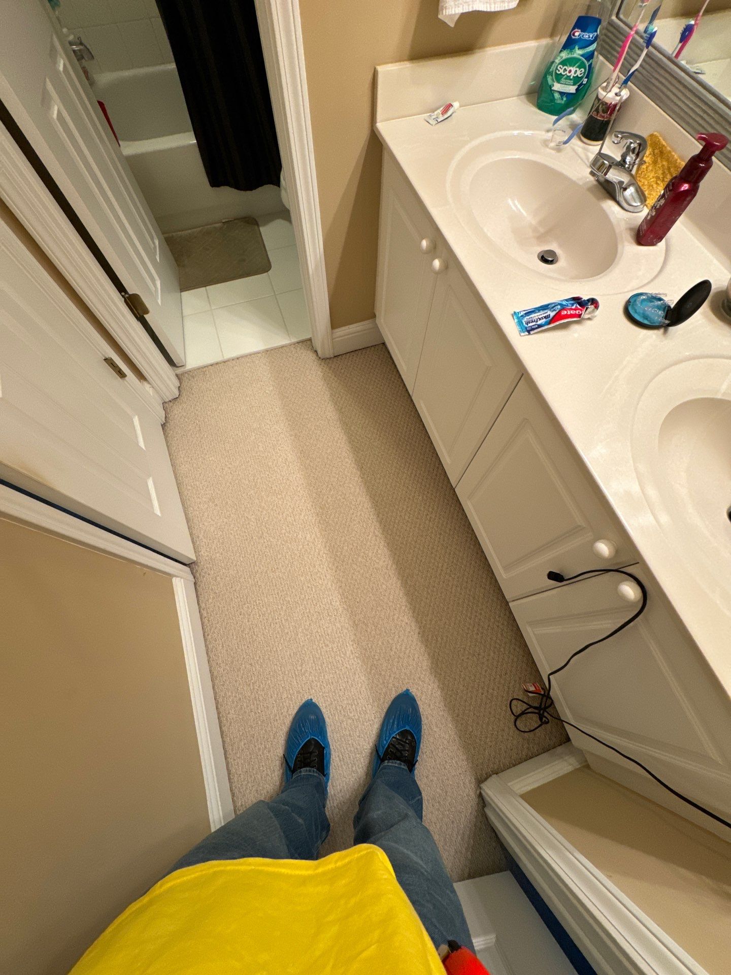 Jack and Jill bathroom renovation by Prudencio