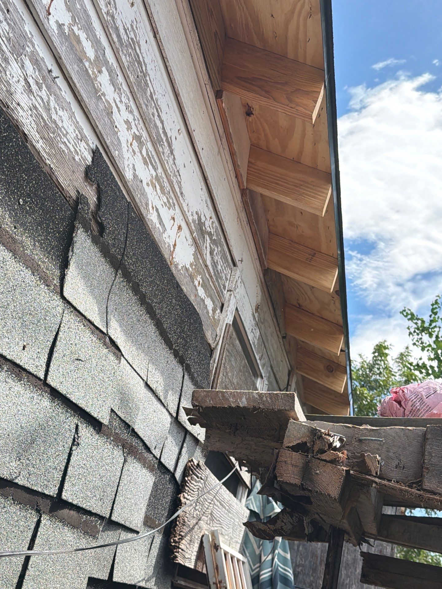 Major Roof Repairs in Taft Texas by Bayfront Roofing and Construction
