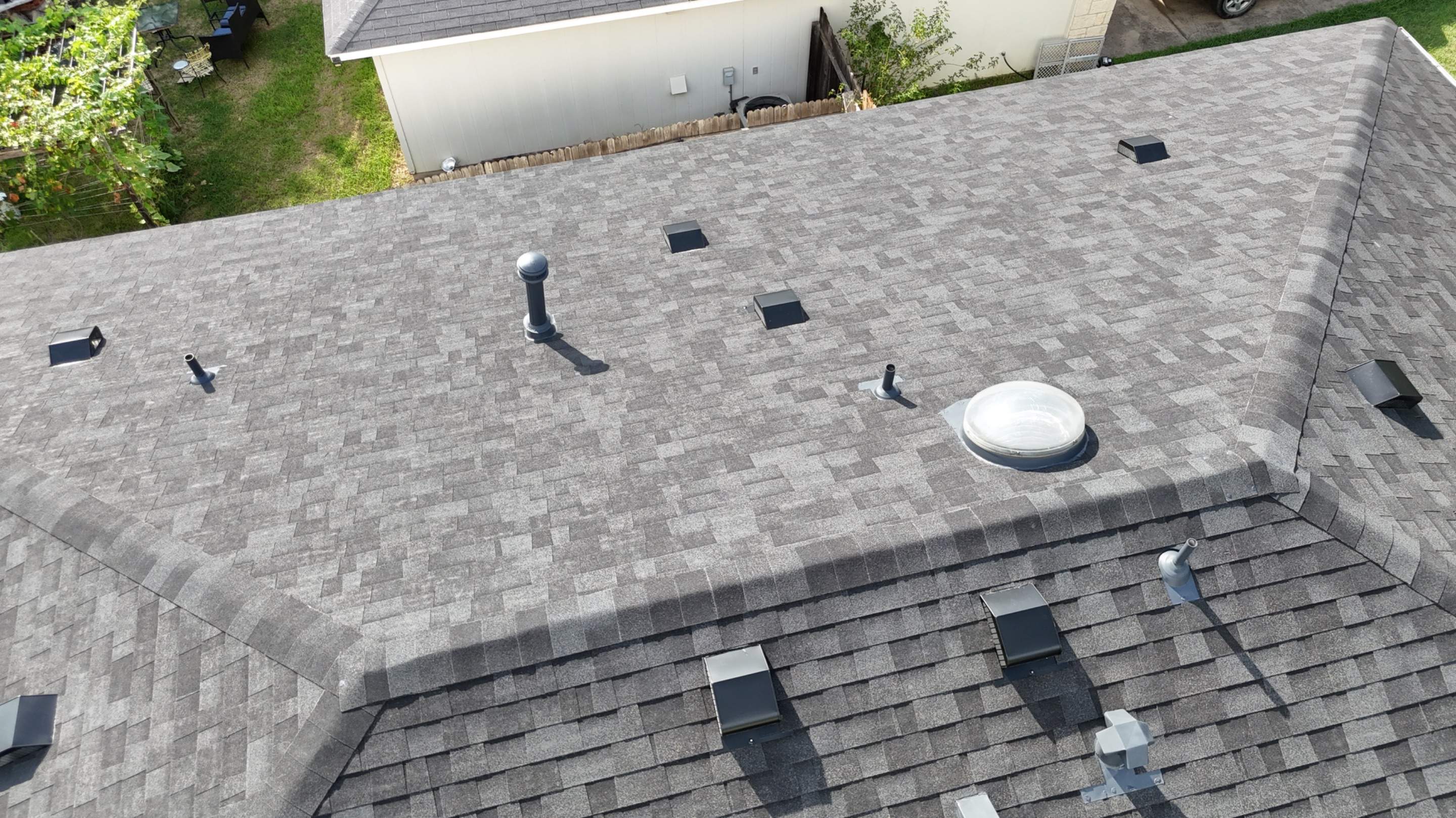 Brilliant Black - Malarkey Highlander by RoofsOnly.com