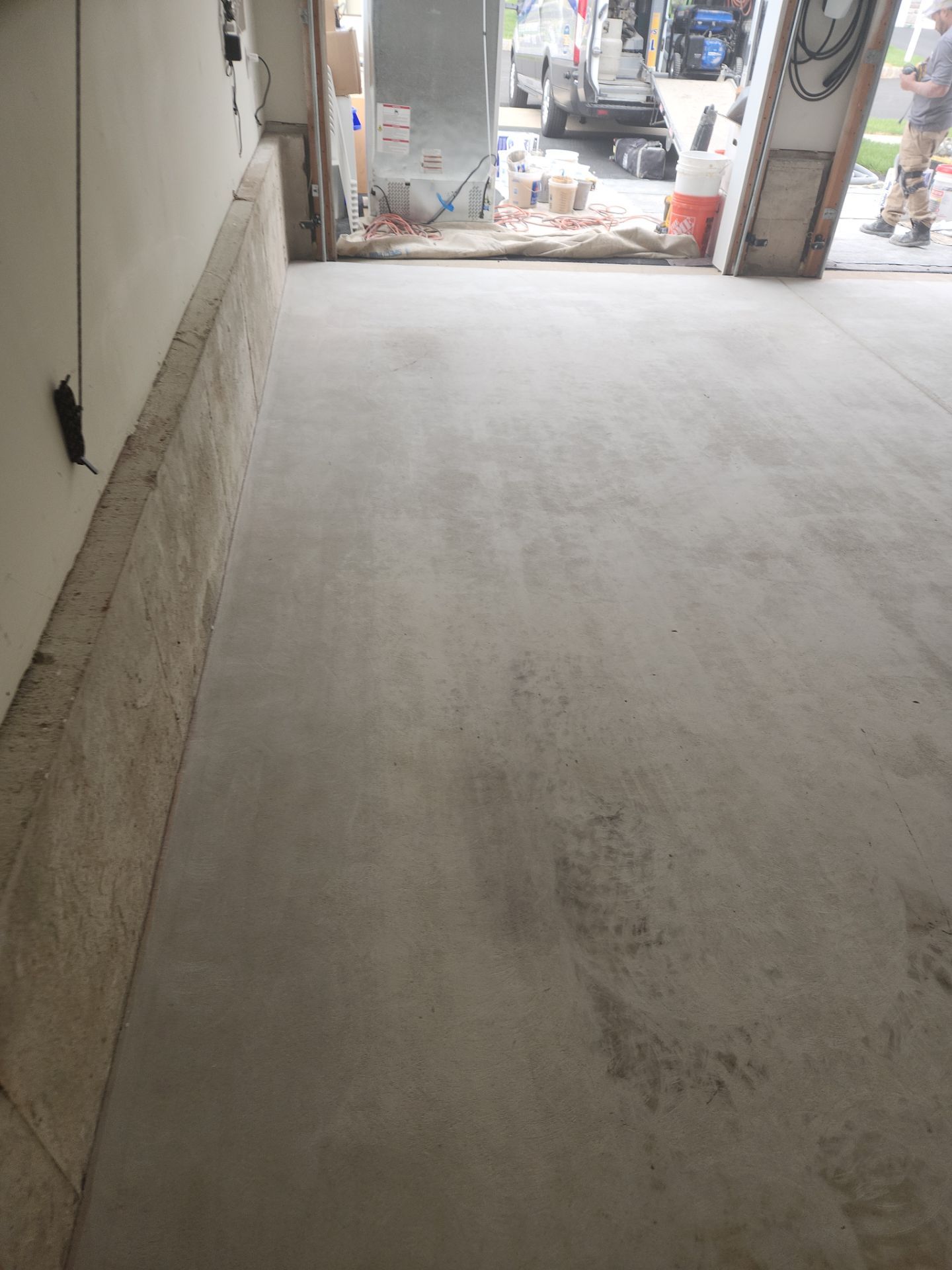 Hillsborough Township Garage Floor Coating with Multi-Colored Polyaspartic Flake by Spectrum Painting, LLC