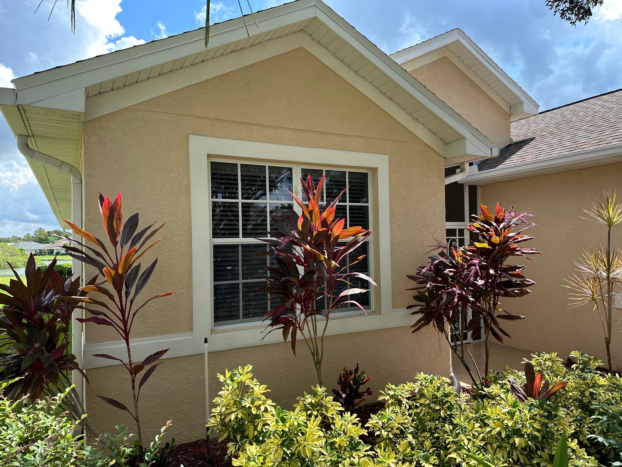 House Wash, Paver Patio Cleaning & Driveway Cleaning in Waterford – Palmetto, FL by Sunshine AquaWash