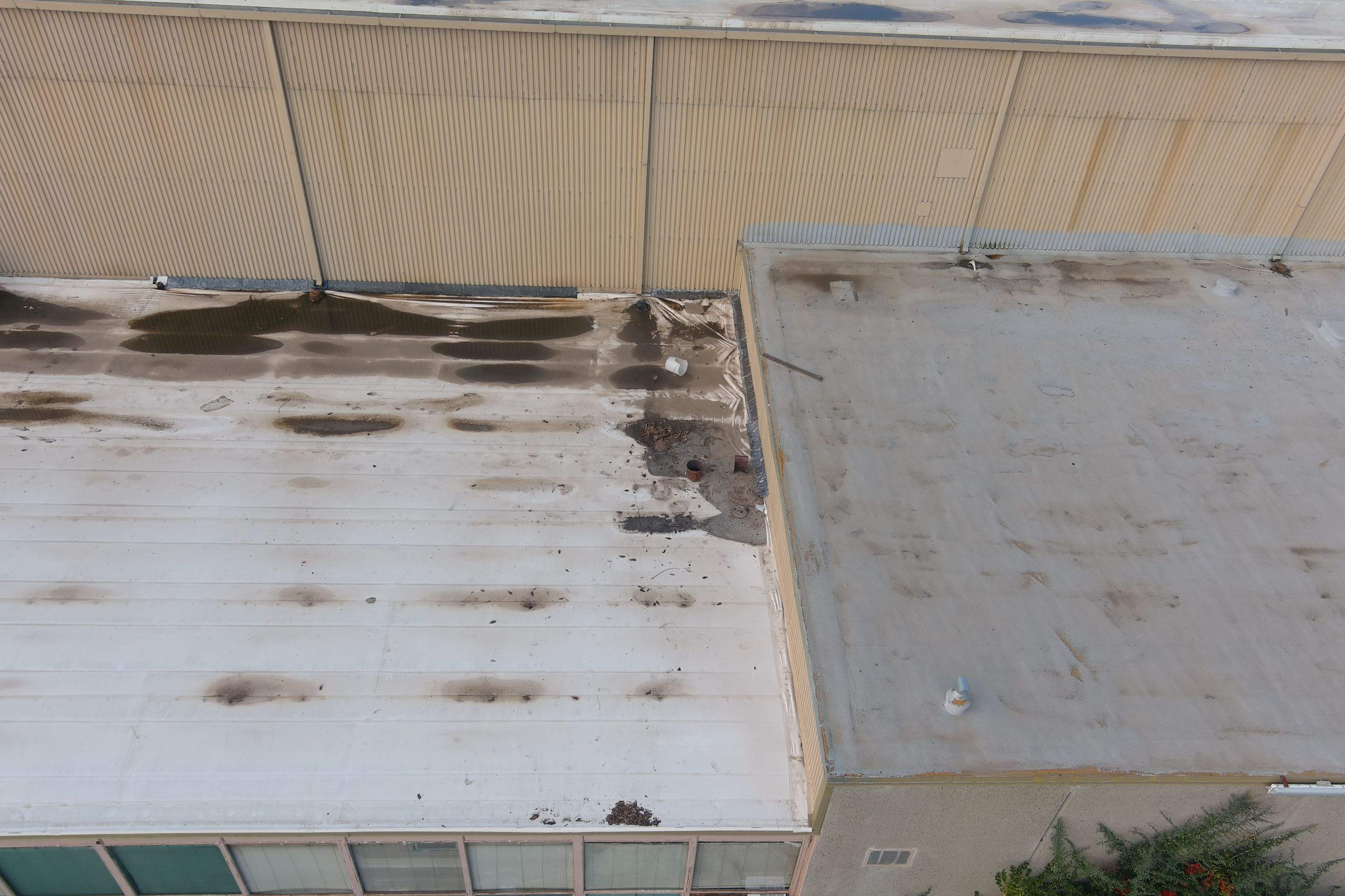 TPO single-ply roofing system using GAF by Straight Edge Roofing Inc