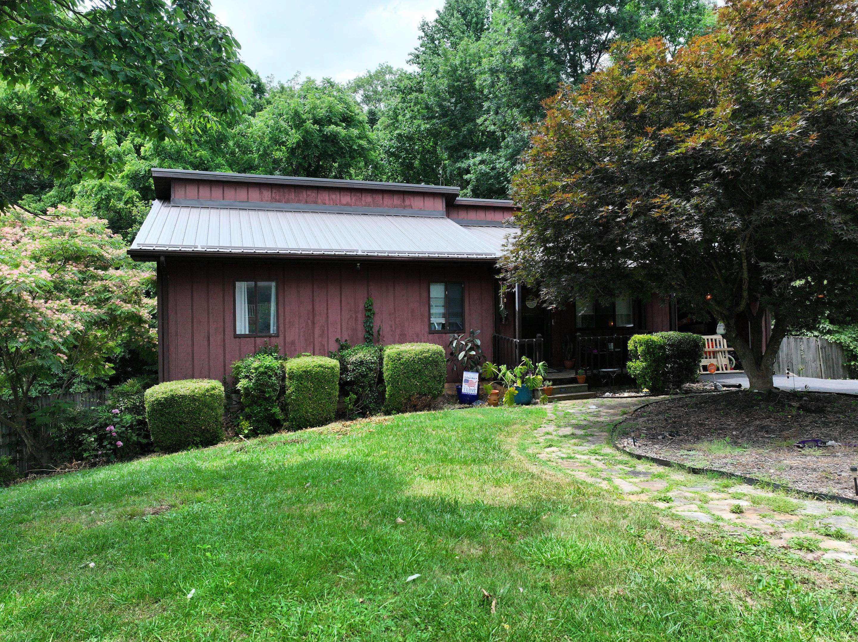 Boggs Residence by Omnia Roofing