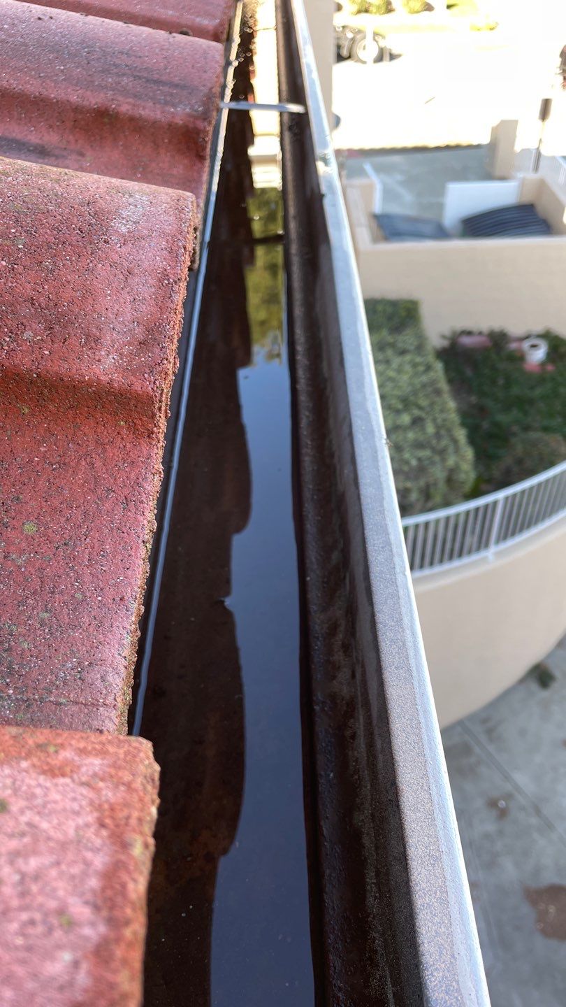 12-Unit HOA Gutter Cleaning in San Jose by All One Solar Shine