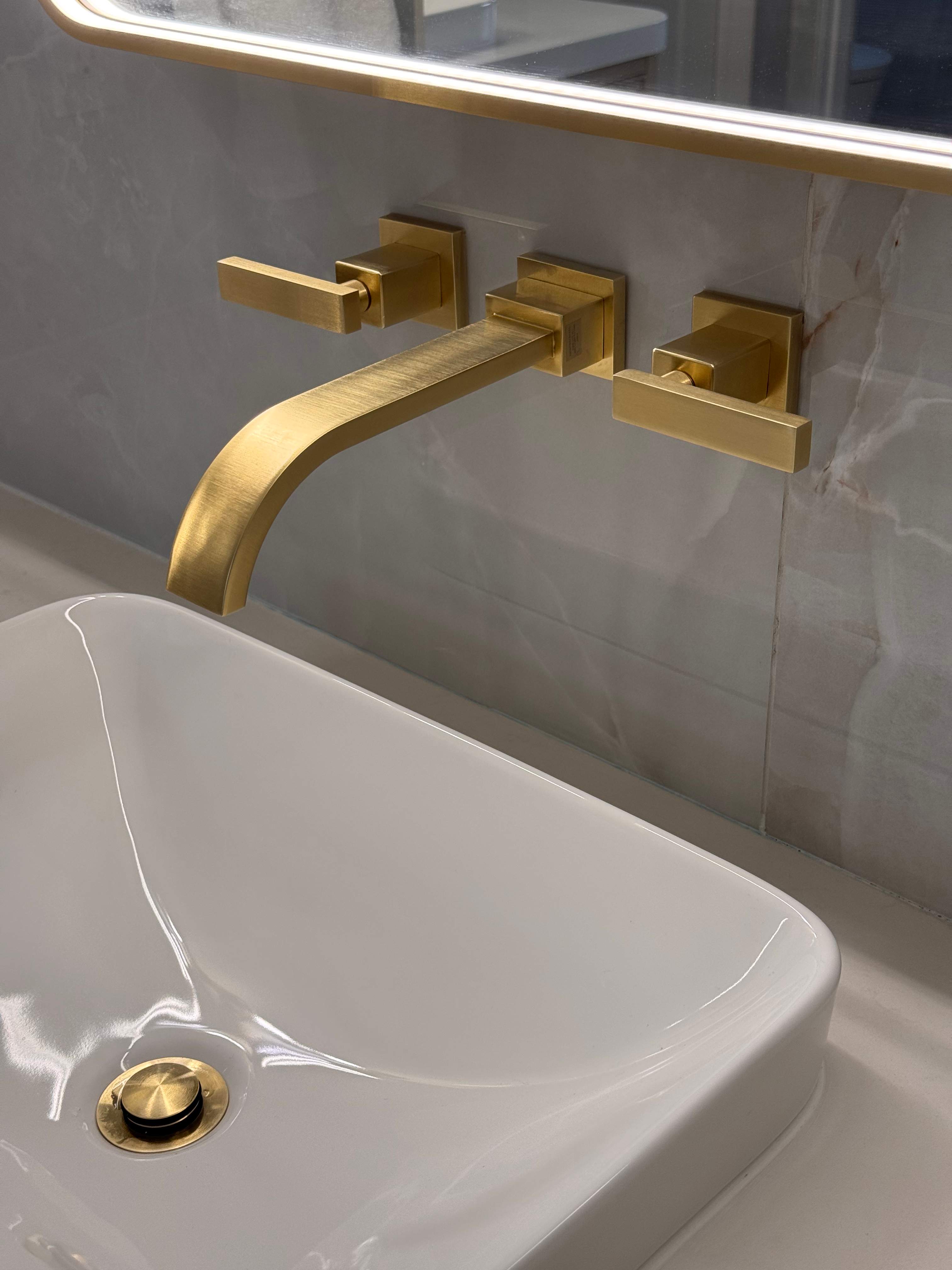 Master bathroom renovation by Prudencio