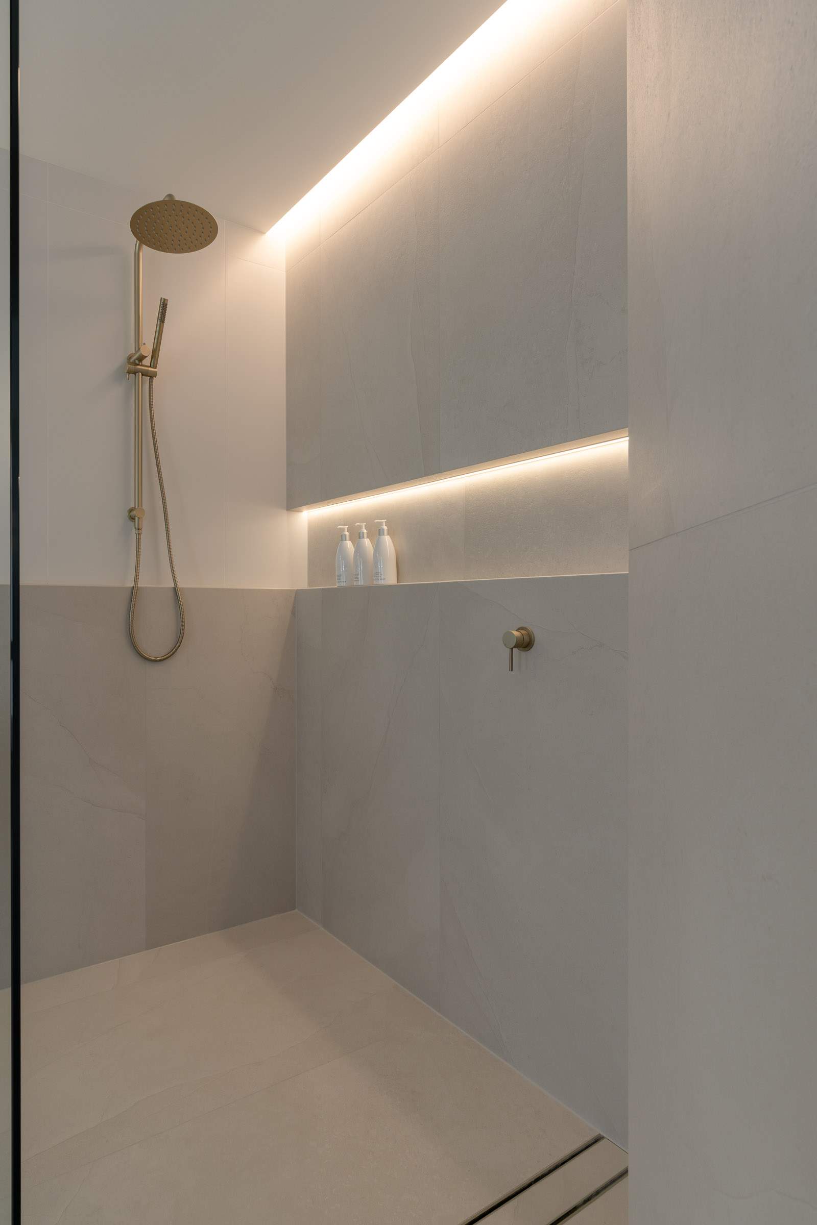 Jerrabomberra Project by Re-seal Bathrooms