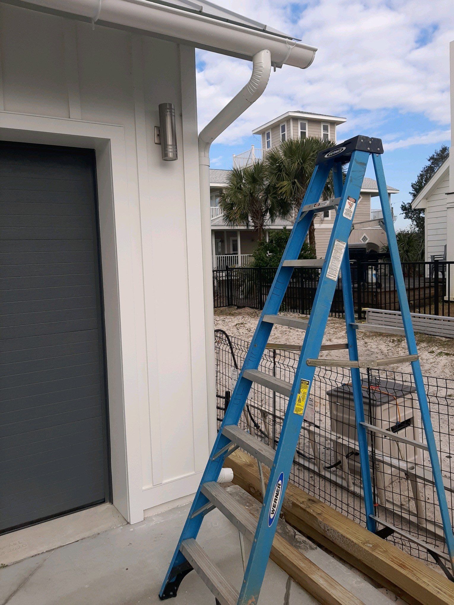 Gutter Installation Using 6 Inch Seamless Aluminum Gutters by Gutter Professors