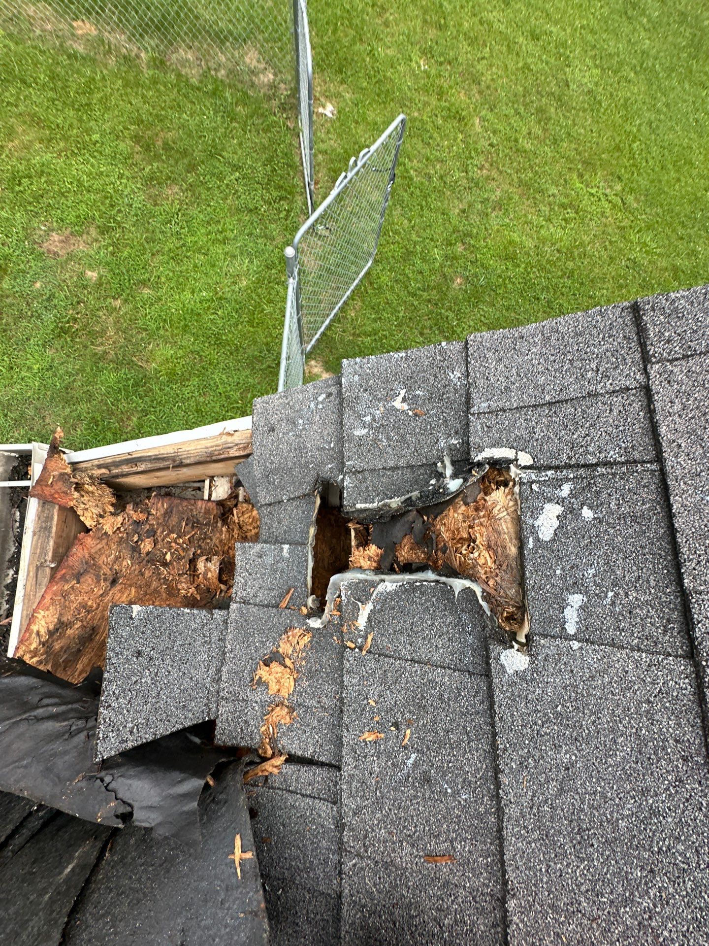 Roof Repair by Undersun Roofing