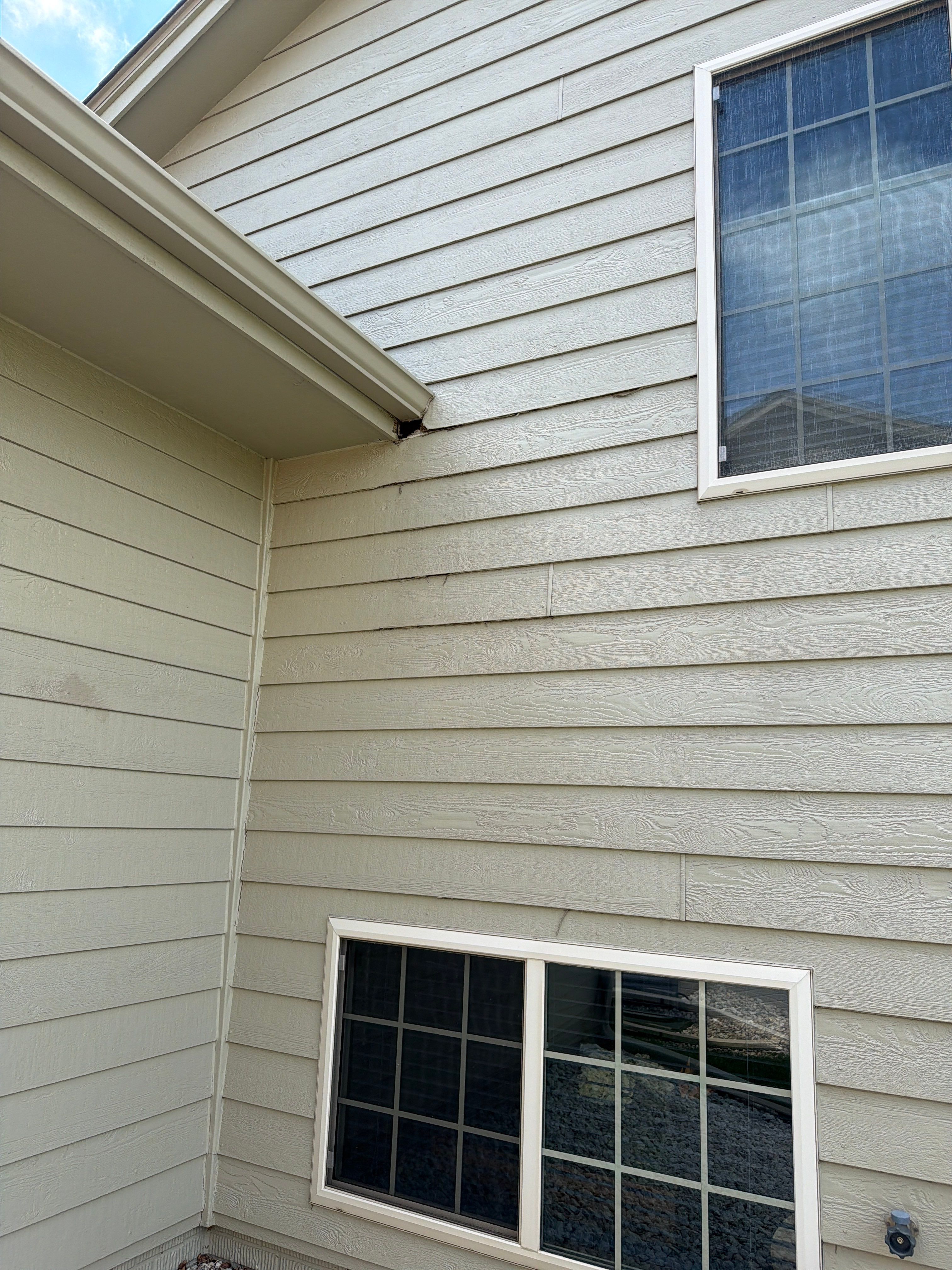 Residential Exterior Painting and Siding Refresh in Sioux Falls by Select Painting, Coatings & Garage Cabinets
