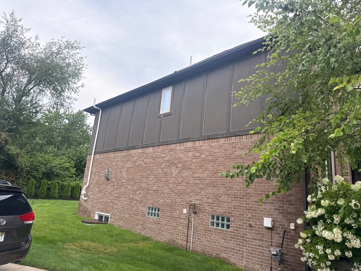 Siding Replacement using Alside S7 Cedar Mill Grain Composite by 180 Contractors