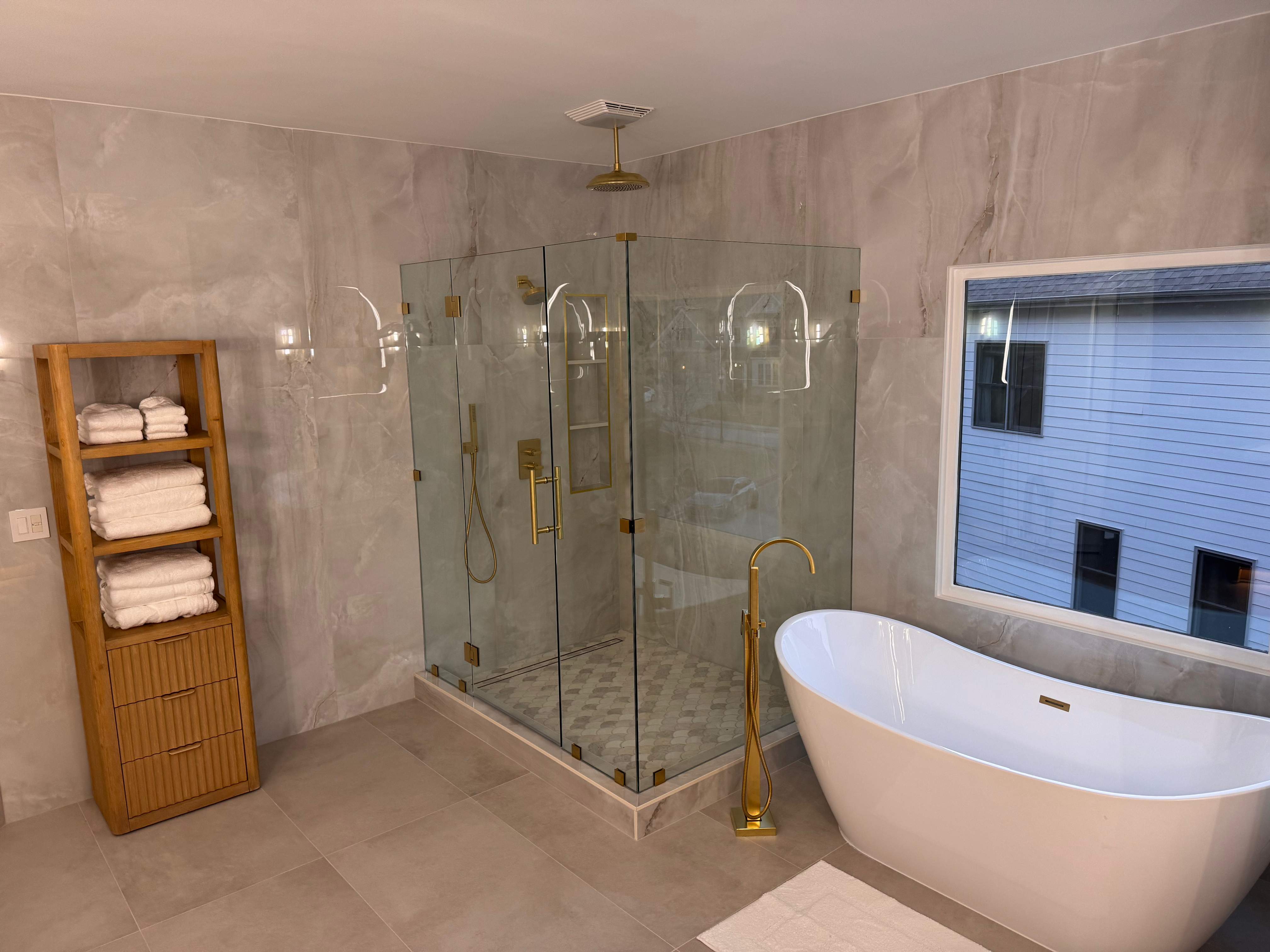 Master bathroom renovation by Prudencio