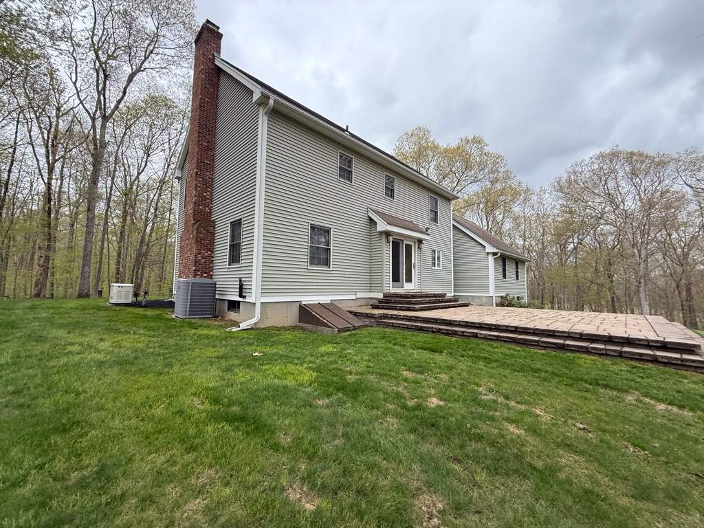 Homeowners in East Hampton, CT get a new roof by DiGiorgi by DiGiorgi Roofing and Siding Inc