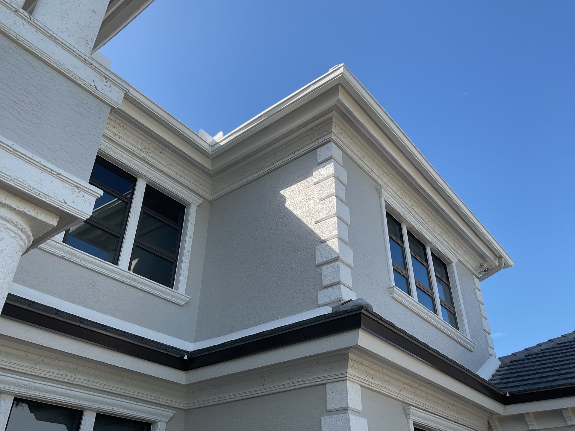 7-Inch Seamless Gutters for Heavy Rainfall in Cape Coral FL by Gutter Professors