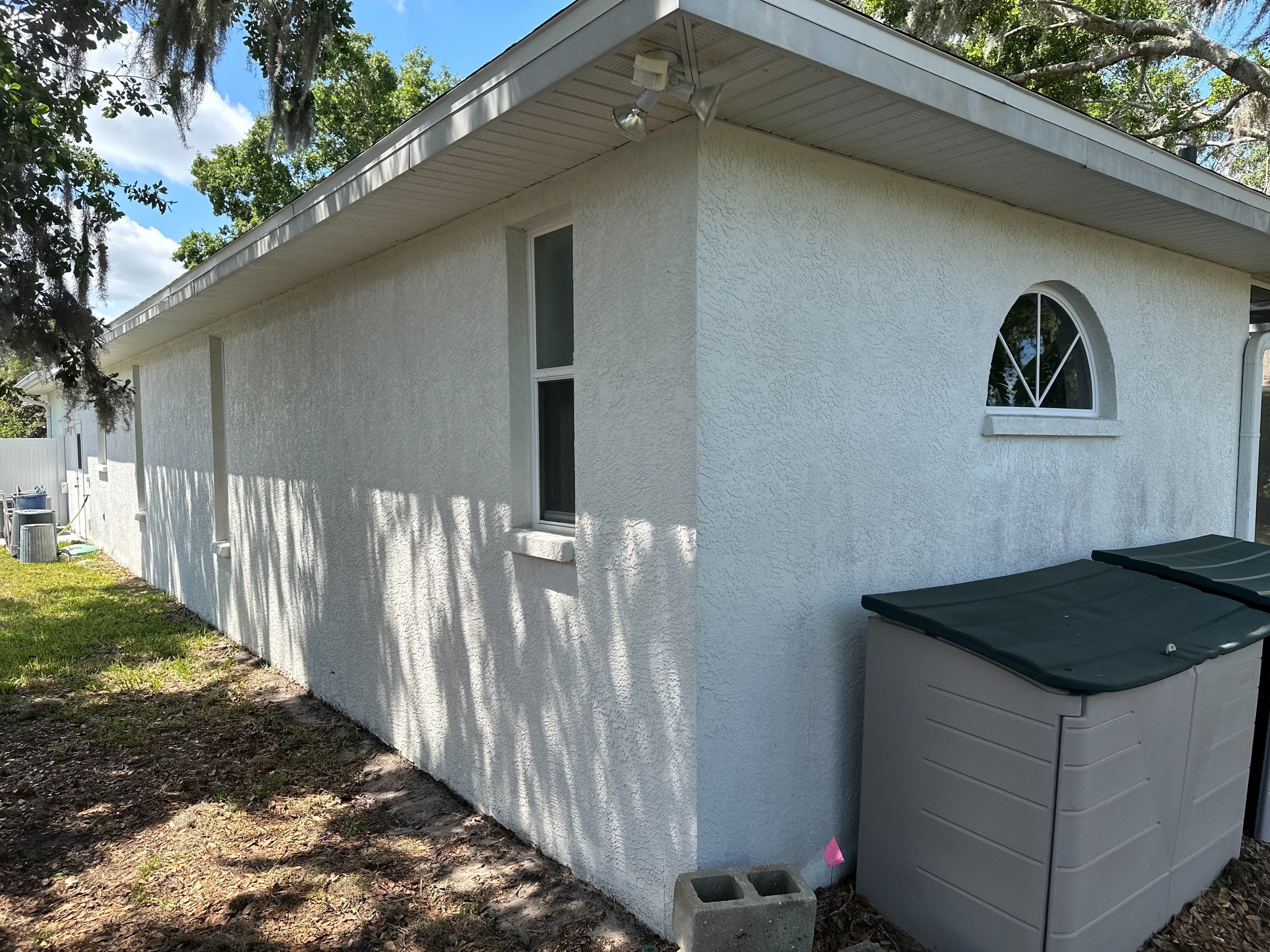 1-Story House Wash, Driveway, Patio/Lanai & Screen Enclosure Cleaning in Oakley Community, Ellenton, FL | Sunshine AquaWash by Sunshine AquaWash