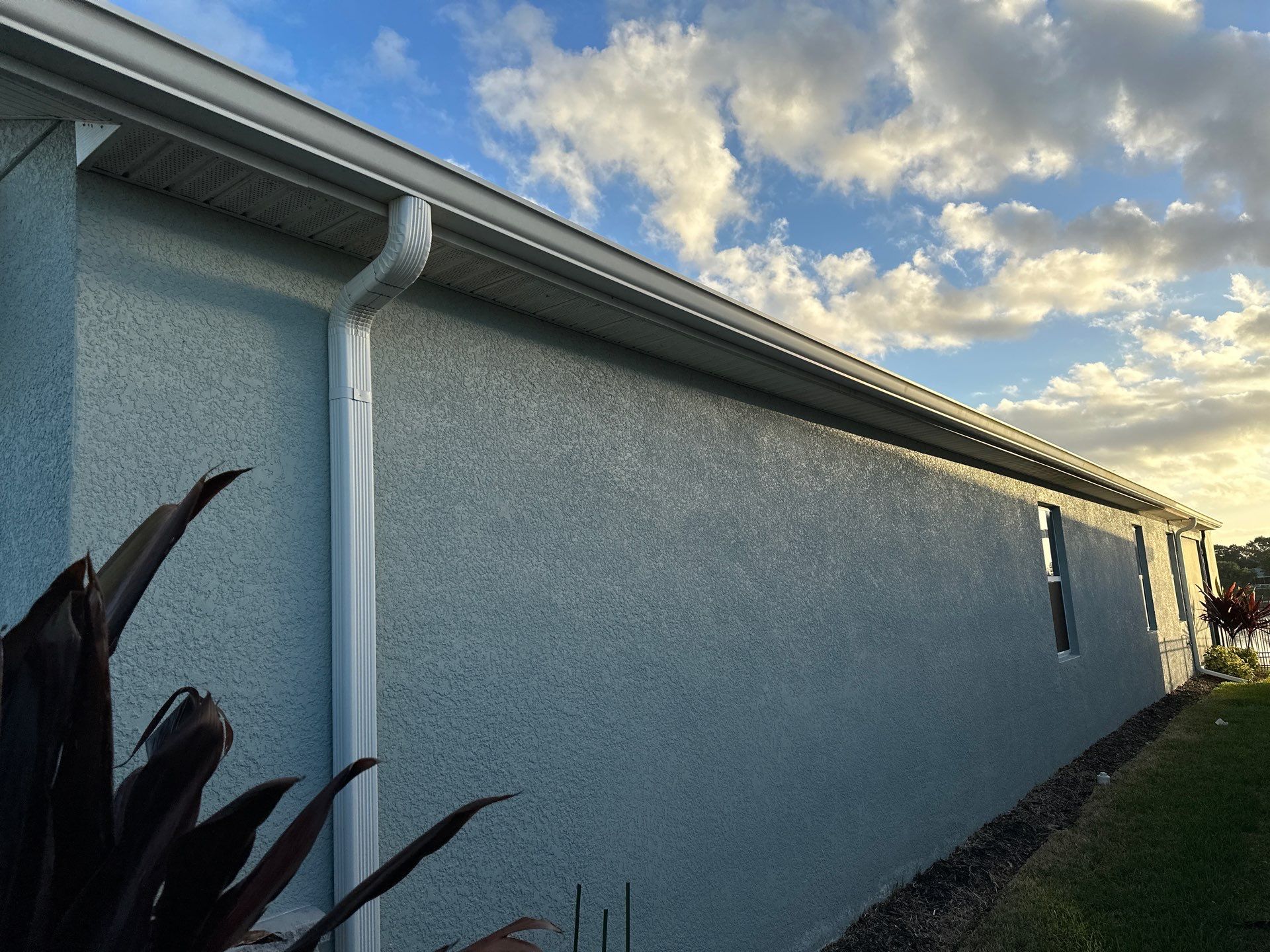 House Wash & Paver Driveway Cleaning in Trevesta Community, Palmetto, FL | Sunshine AquaWash by Sunshine AquaWash