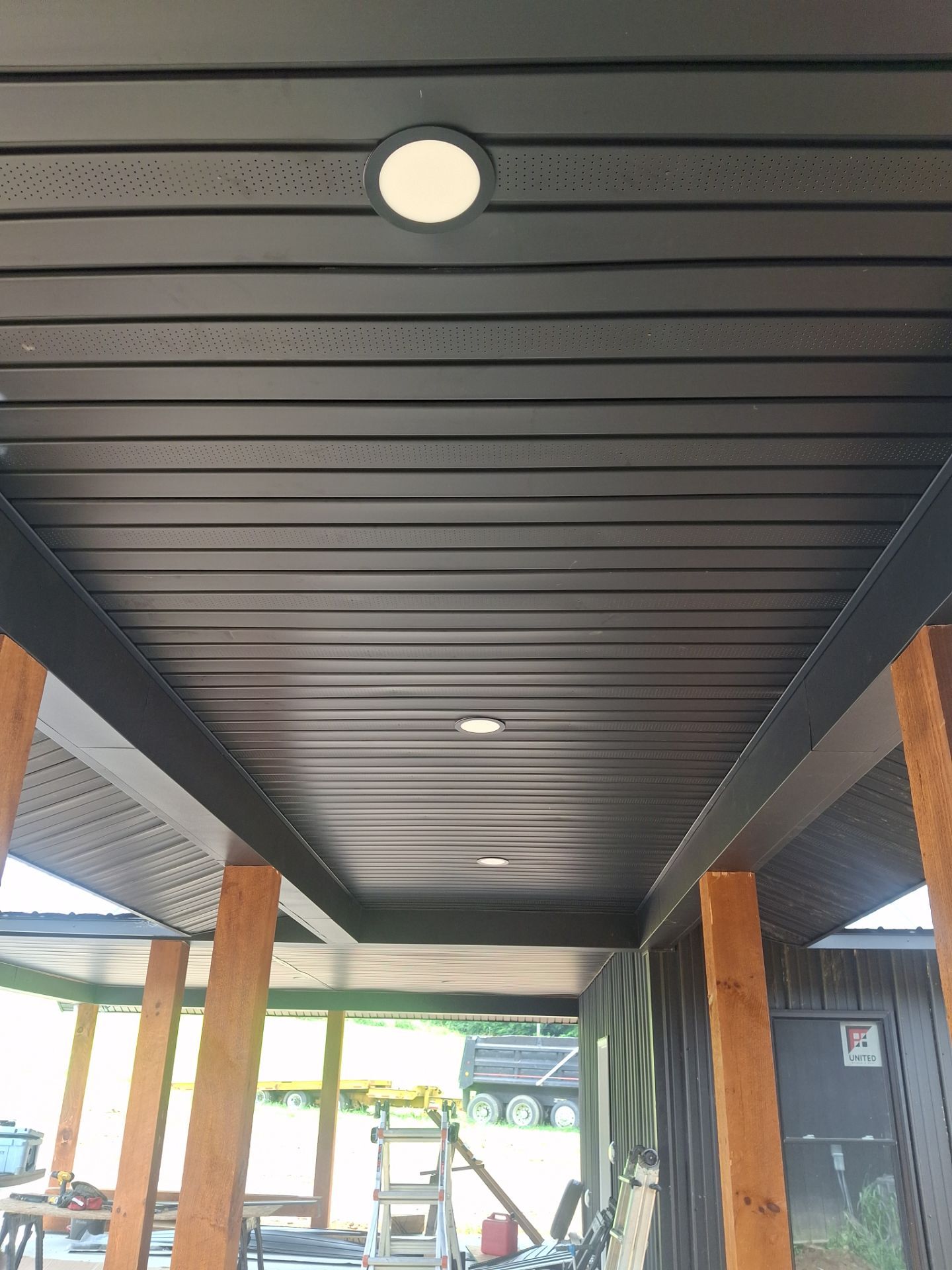 Martin Residence by Omnia Roofing