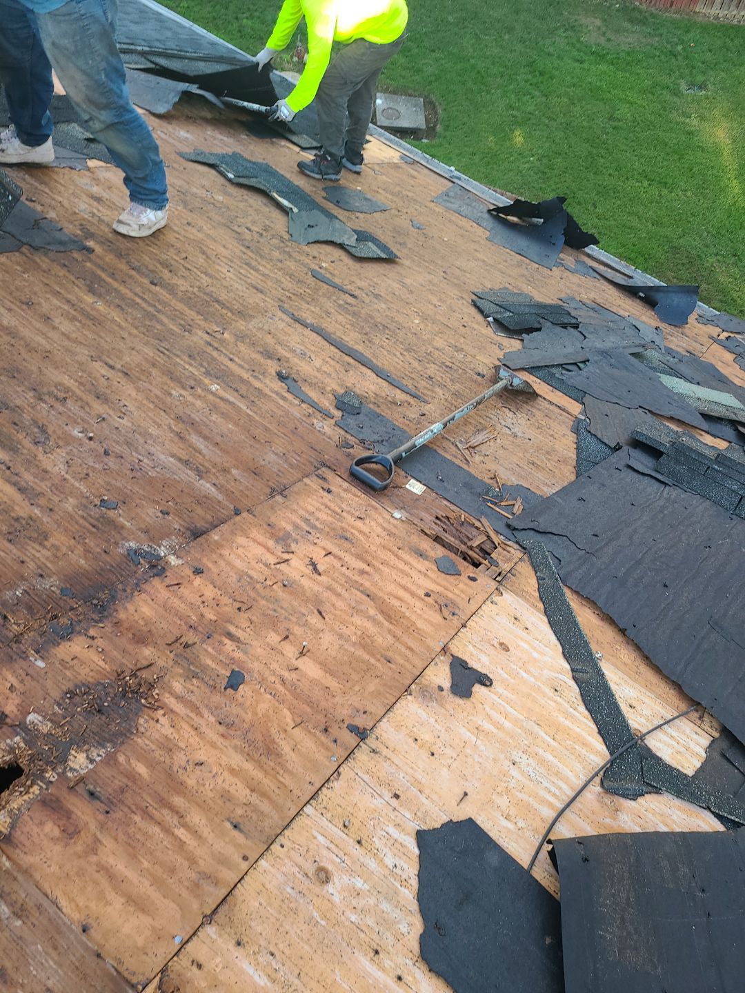 Woodbridge: Residential Roof Replacement with CertainTeed Landmark Shingles in Charcoal Black by RM Banning, Inc.