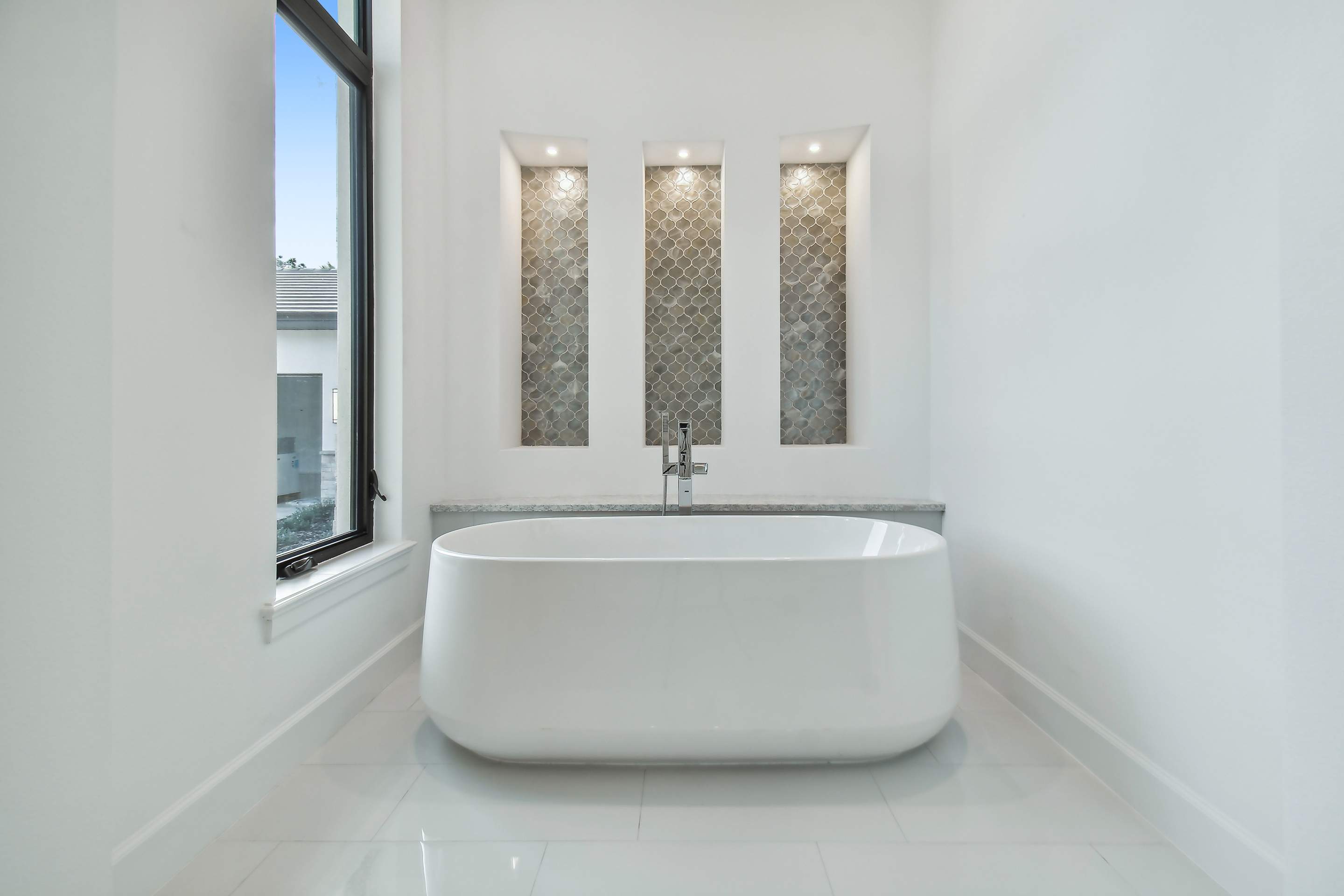 Laguna 1529B by Lyons Heritage Tampa, LLC
