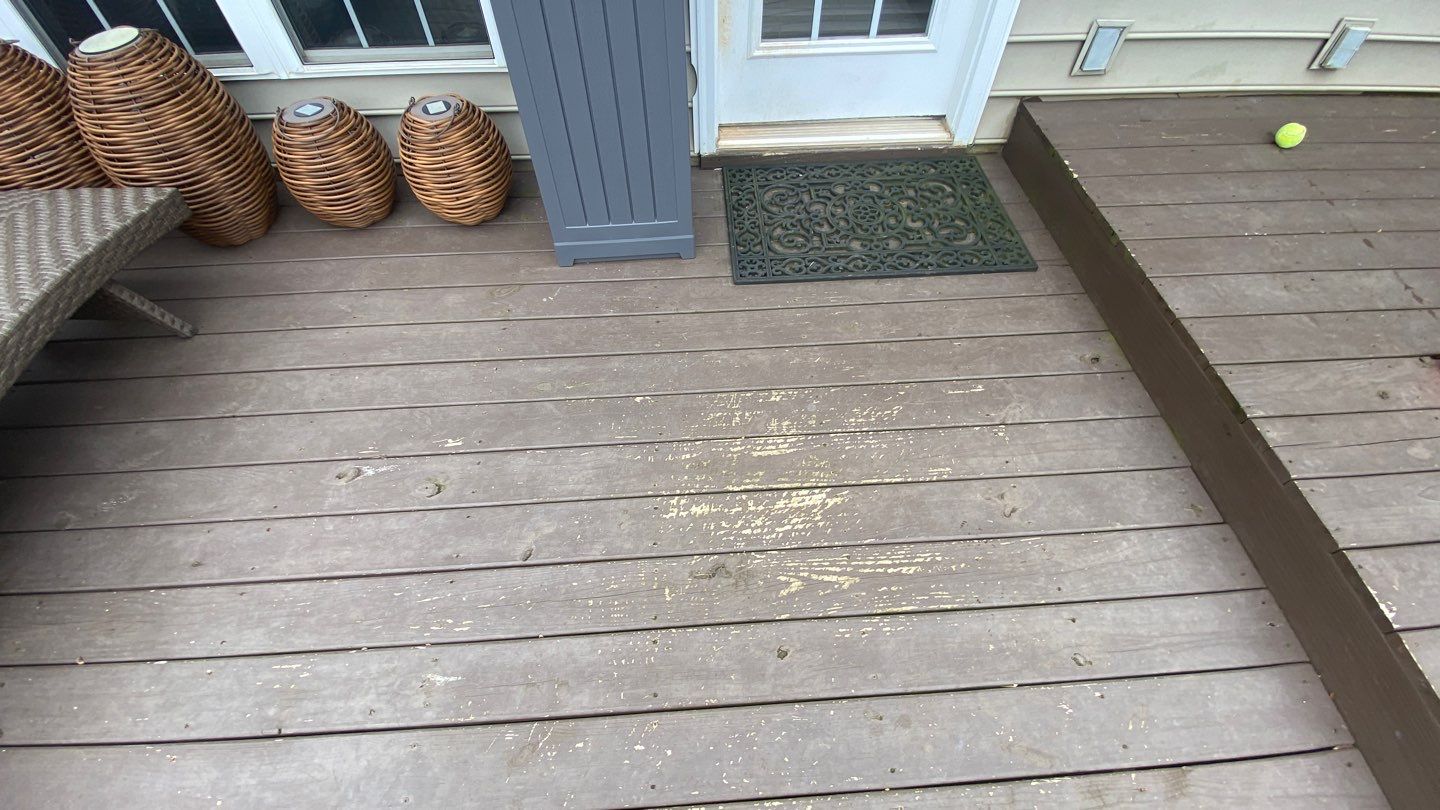 Coated Deck using AcryFin by DuraSeal
