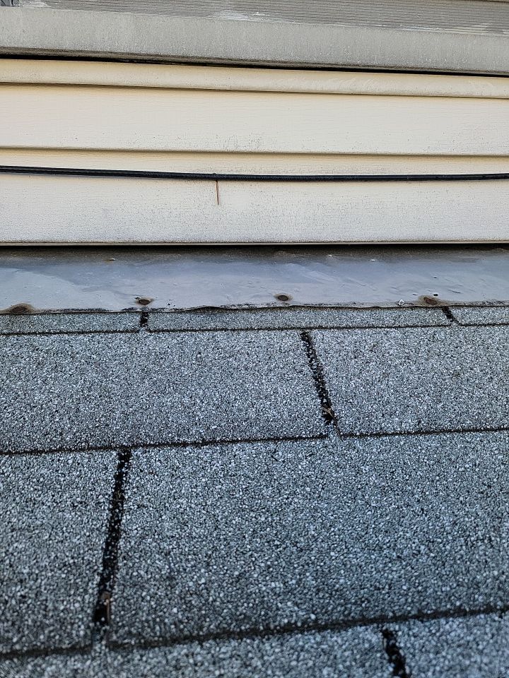 ATLAS PINNACLE COLOR: MAJESTIC SHAKE DRIP EDGE: WHITE by Eagle Eye Roofing