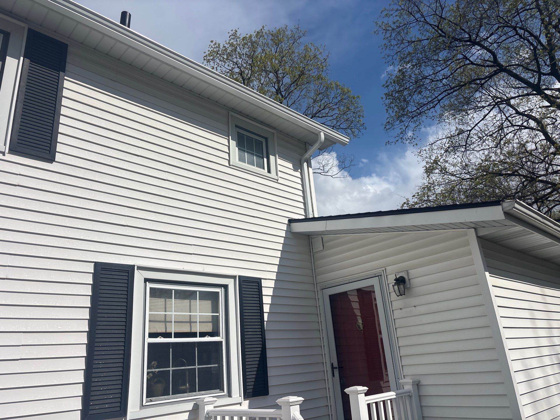 Grand Ledge Home - Complete Roof and Gutters by Acme Exteriors